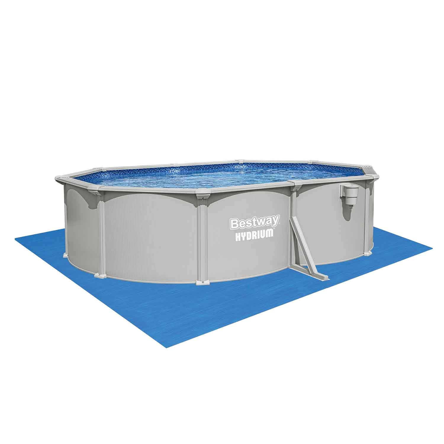 Owalny basen Bestway Hydrium stoi na niebieskiej macie. Basen jest wypełniony wodą.