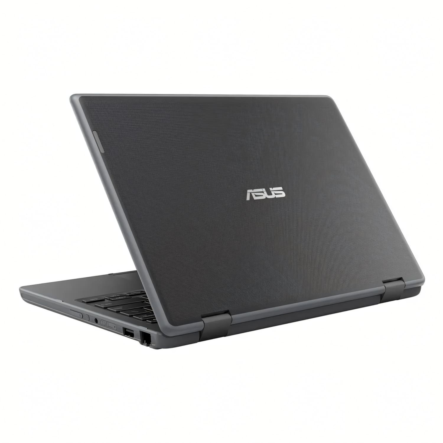 Un portátil Asus oscuro está abierto sobre un fondo blanco.