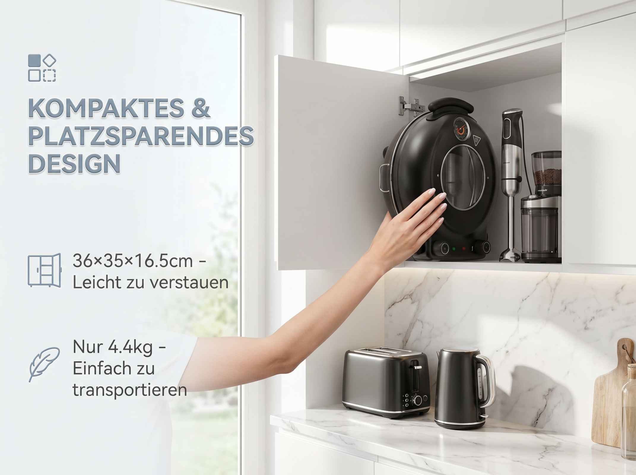 Hand legt schwarzes Gerät in Schrank. Toaster & Wasserkocher auf Ablage.