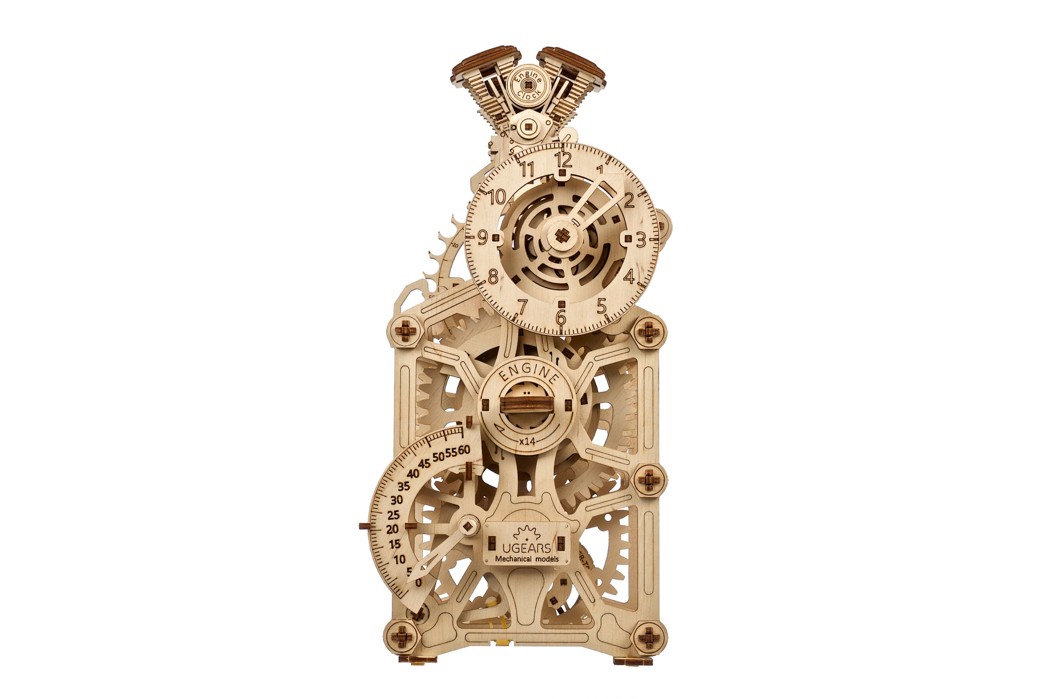 Ein hölzernes Modell eines Motors mit Zahnrädern und einer Uhr. Weißer Hintergrund.