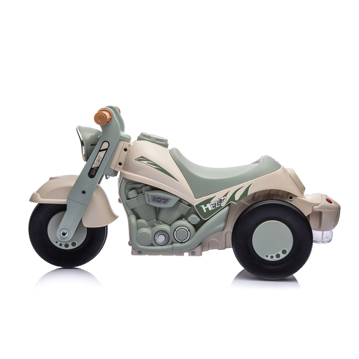 Ein beigefarbener und hellgrüner Spielzeugmotorrad mit drei Rädern.