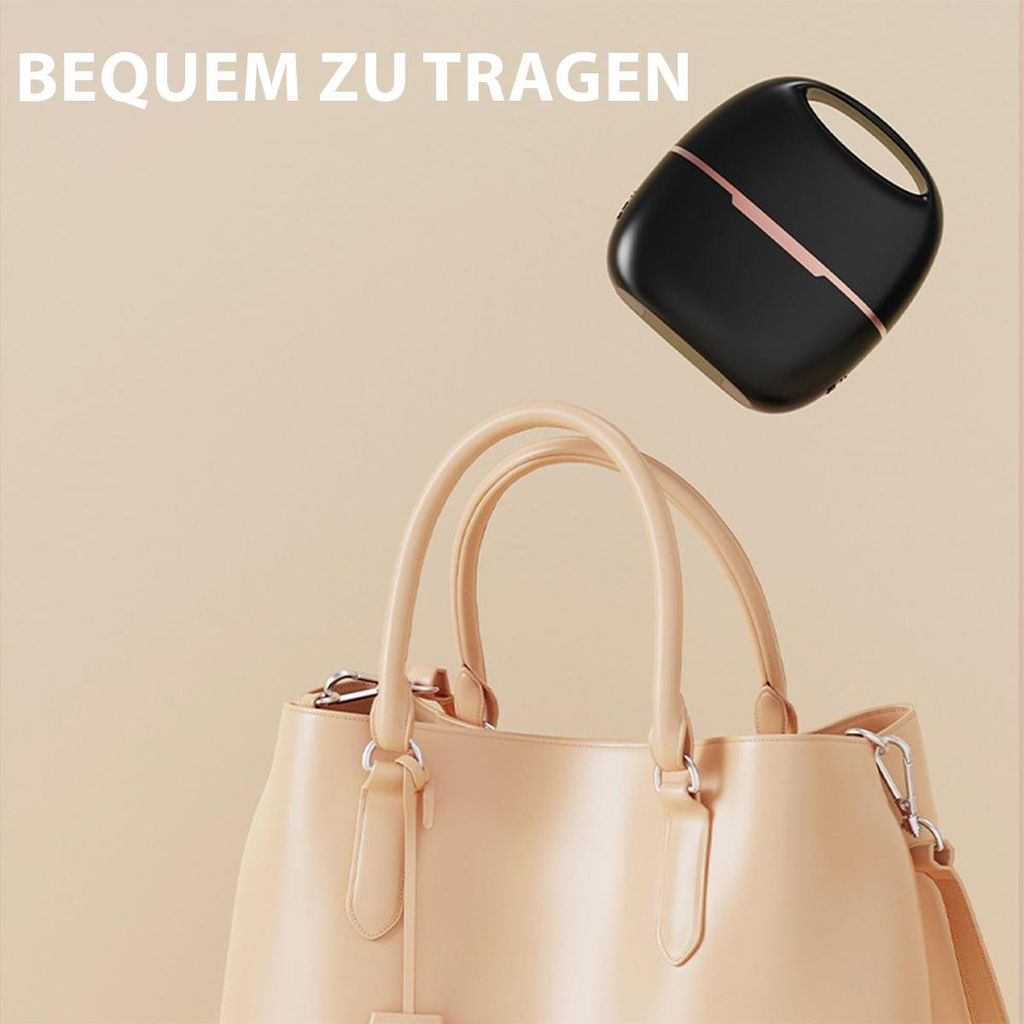 Schwarzer Beutel mit Roségold-Akzenten über einer hellbeigen Handtasche.