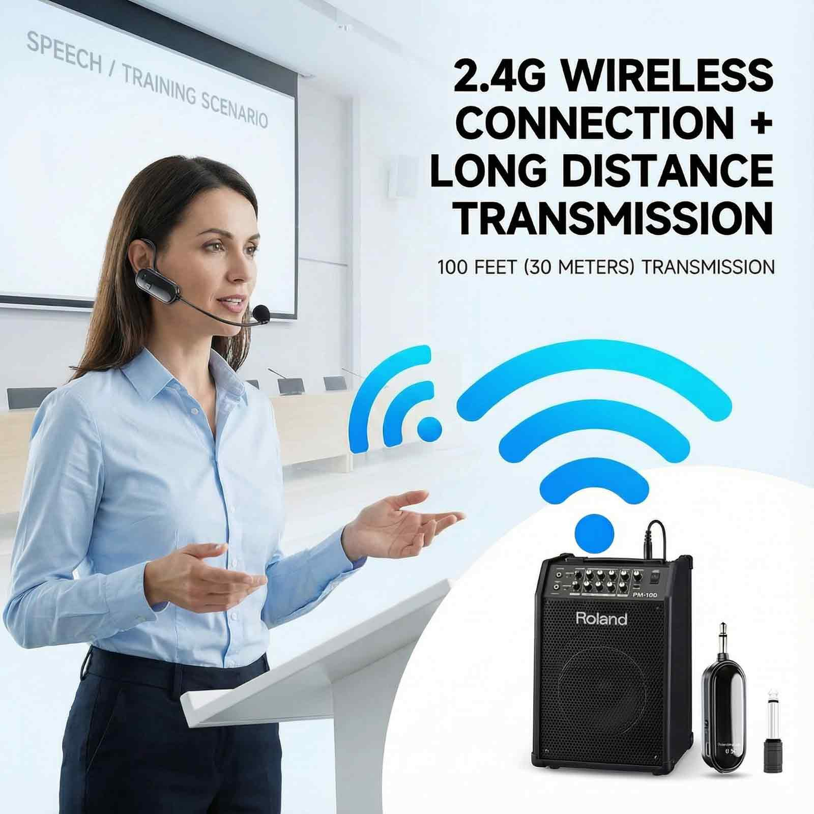 Eine Frau mit Headset spricht vor einem Bildschirm. Ein Verstärker und Sender sind zu sehen.
