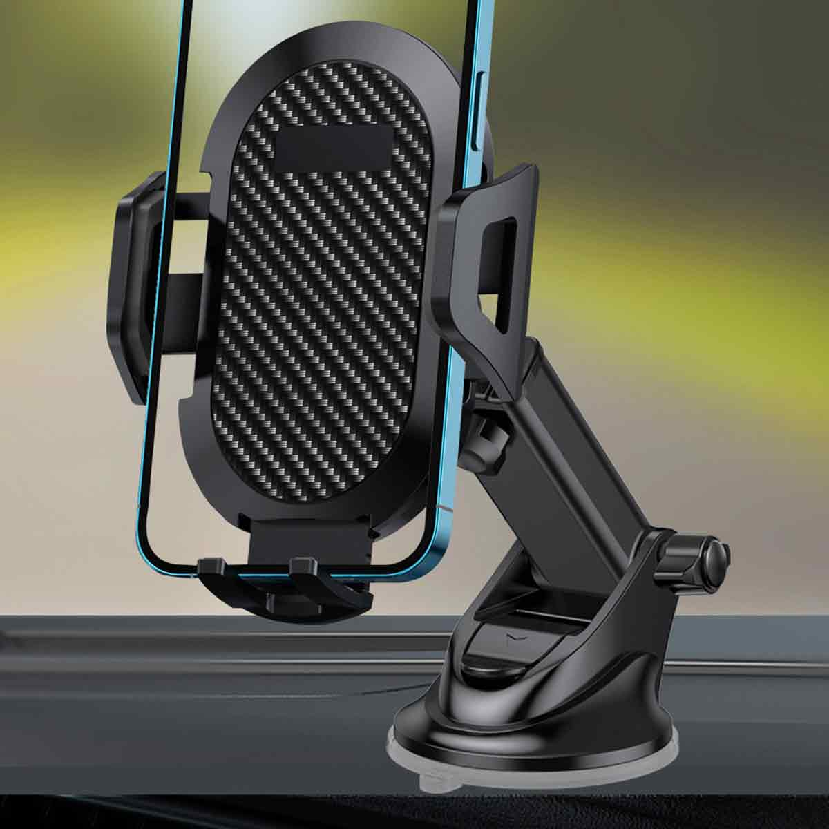 Ein schwarzer Handyhalter mit Saugnapf hält ein Smartphone mit Carbonmuster.