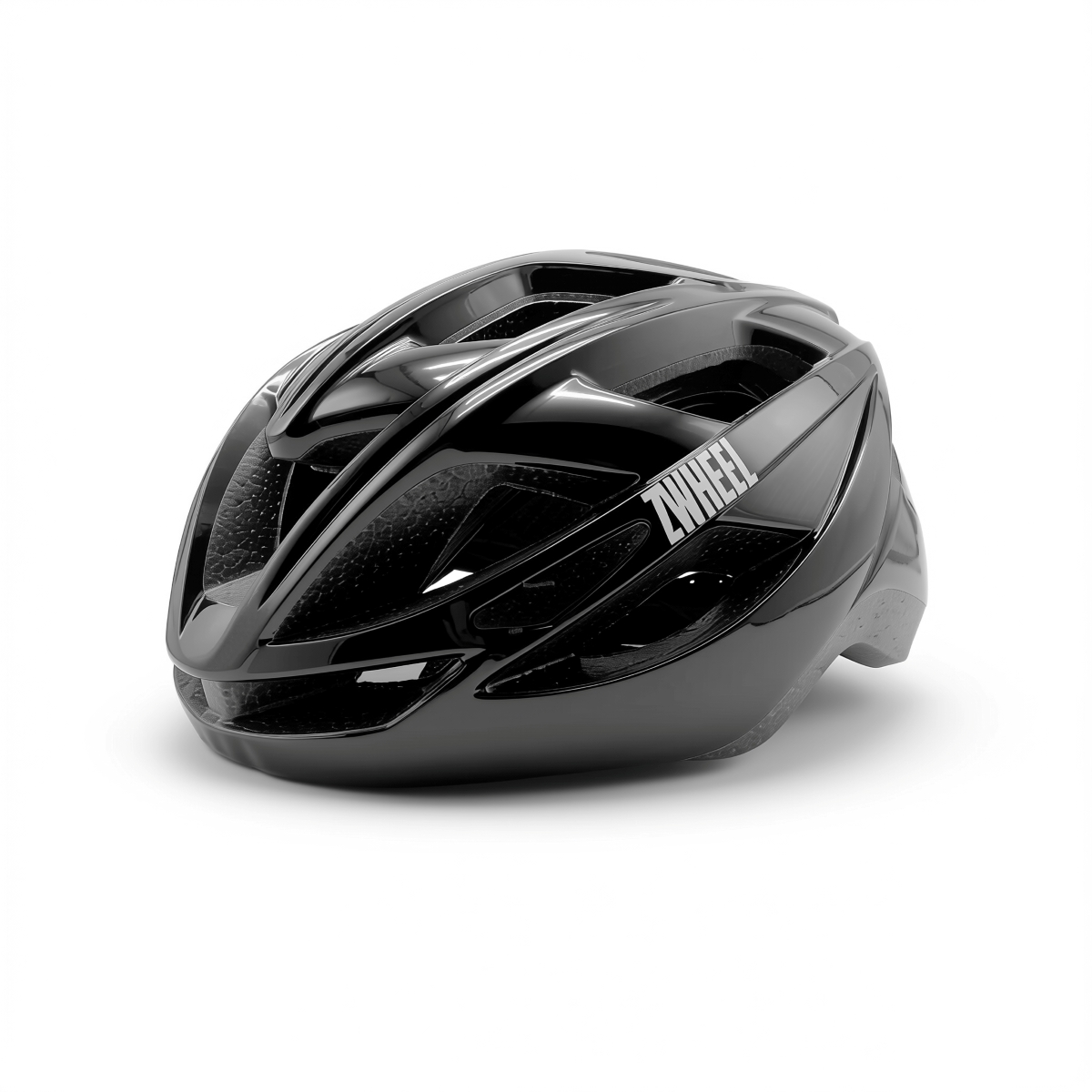 Un casco de bicicleta negro brillante con ventilaciones y un logo.