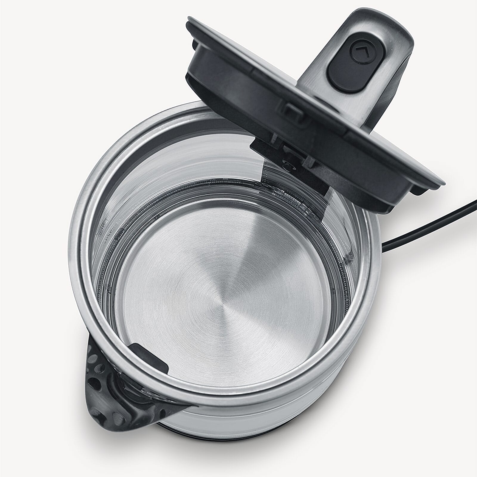 Open glazen waterkoker met roestvrijstalen basis en zwart deksel.