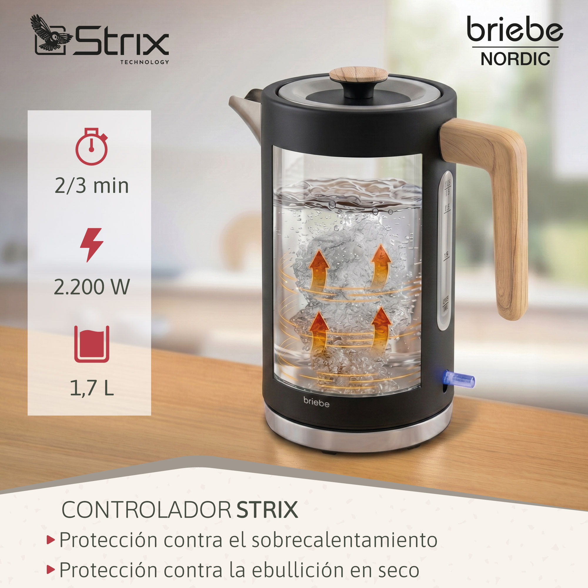 Hervidor negro con cuerpo de cristal, mango y tapa de madera, agua hirviendo.