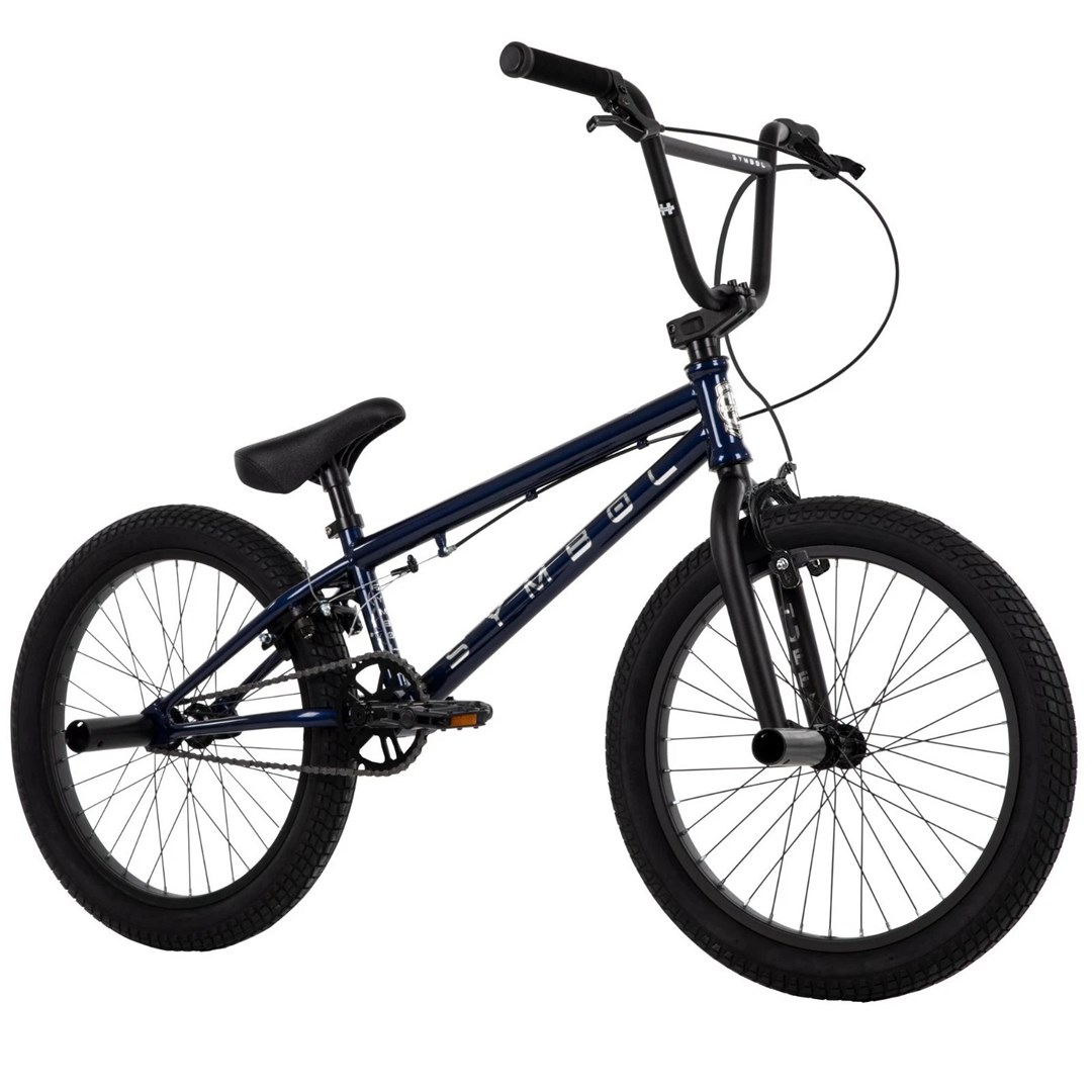 Ciemnoniebieski rower BMX z czarnymi oponami i kierownicą.