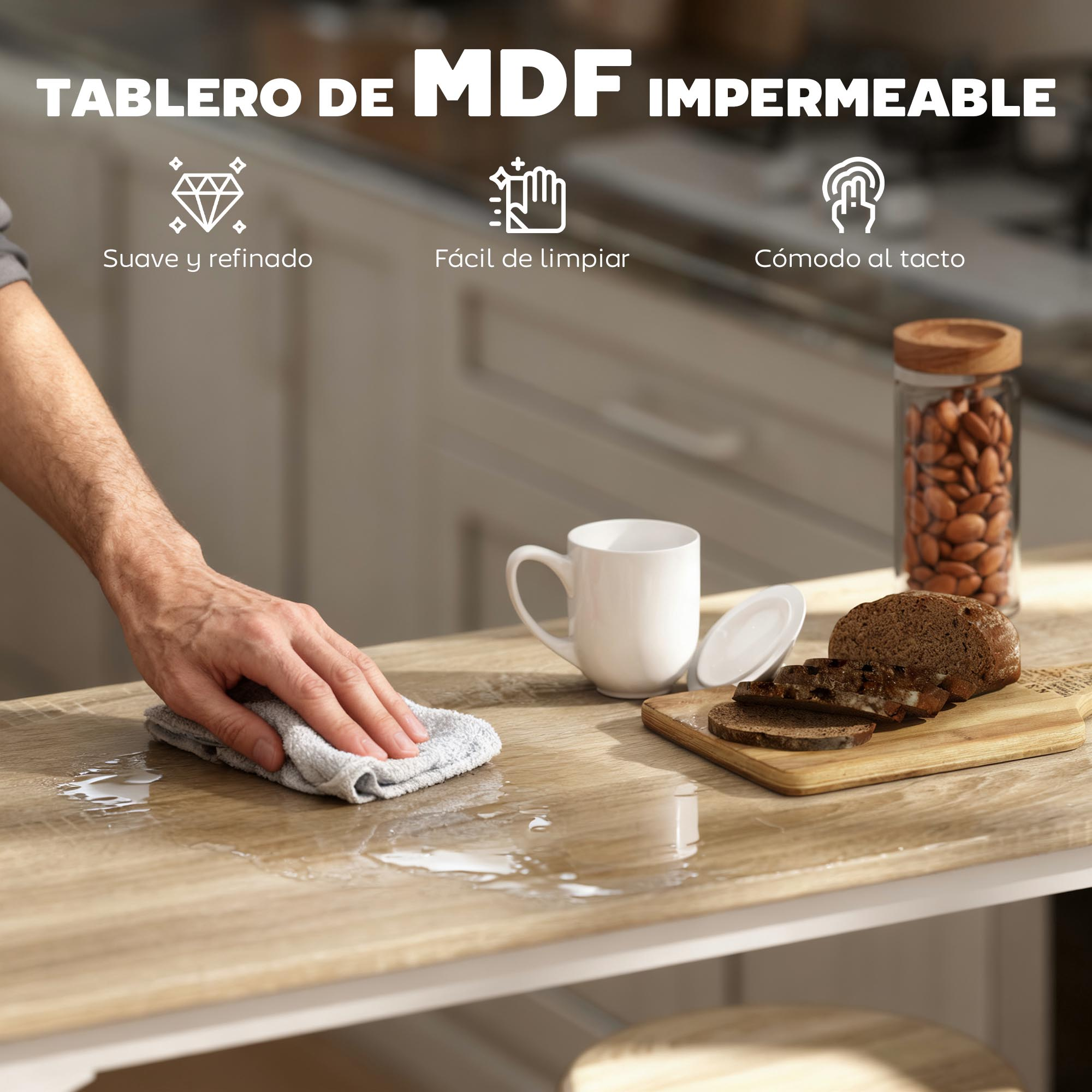 Una mano limpia una superficie de madera con un paño, con agua encima.