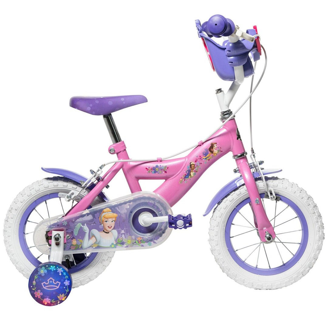 Różowy rower Disney Princess z fioletowymi akcentami i kółkami bocznymi.