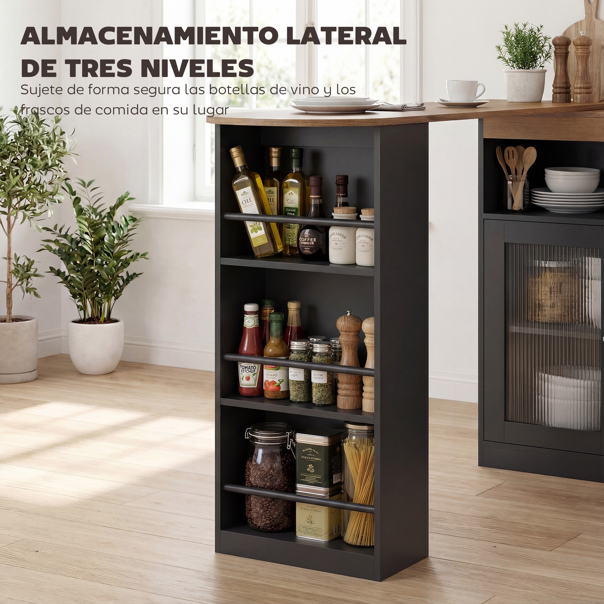 Un estante oscuro de tres niveles con botellas, frascos y especias.
