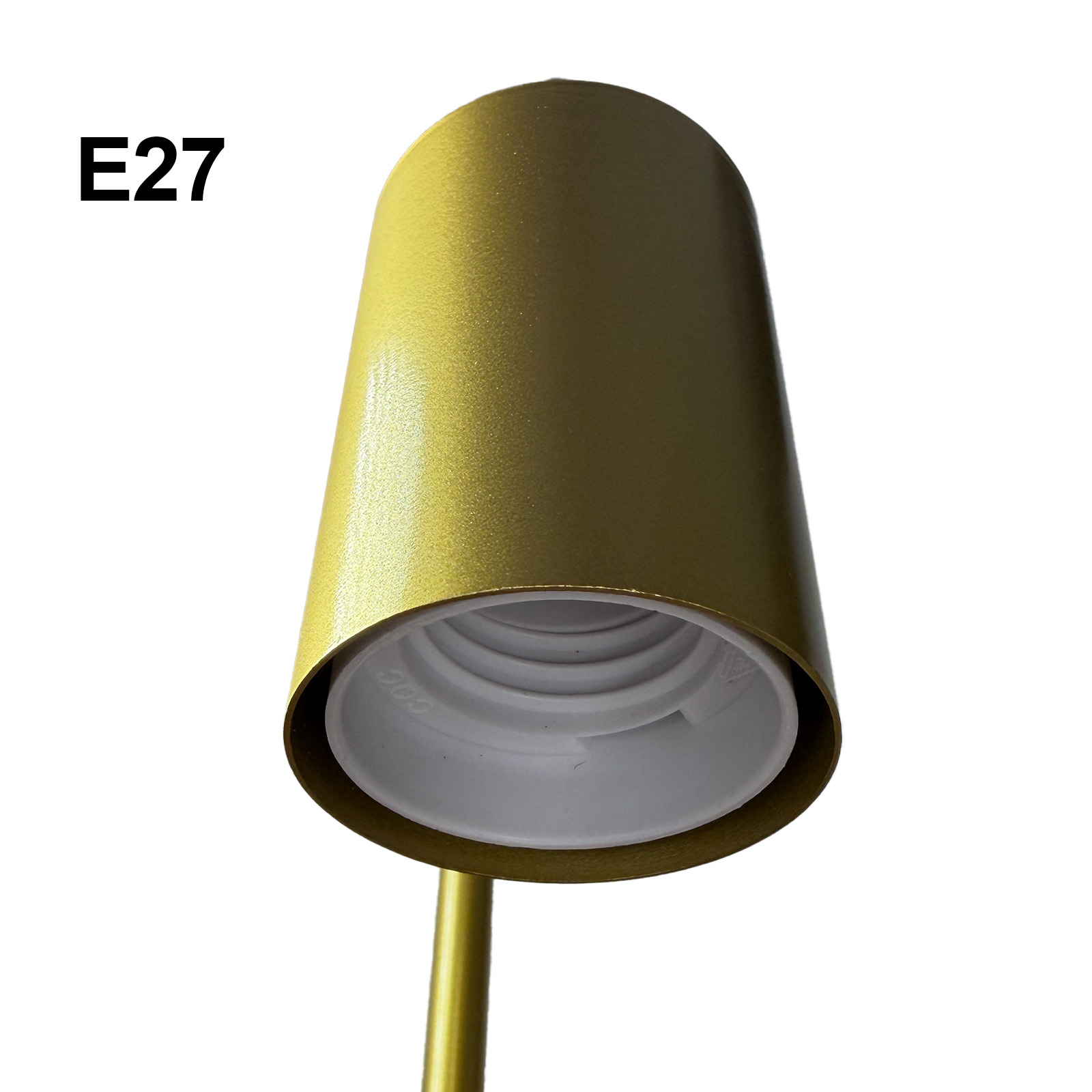 Pantalla dorada con casquillo E27 y portalámparas blanco.