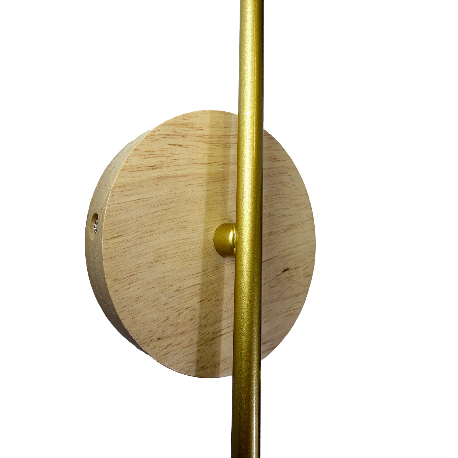 Una base redonda de madera con una varilla dorada vertical que la atraviesa.