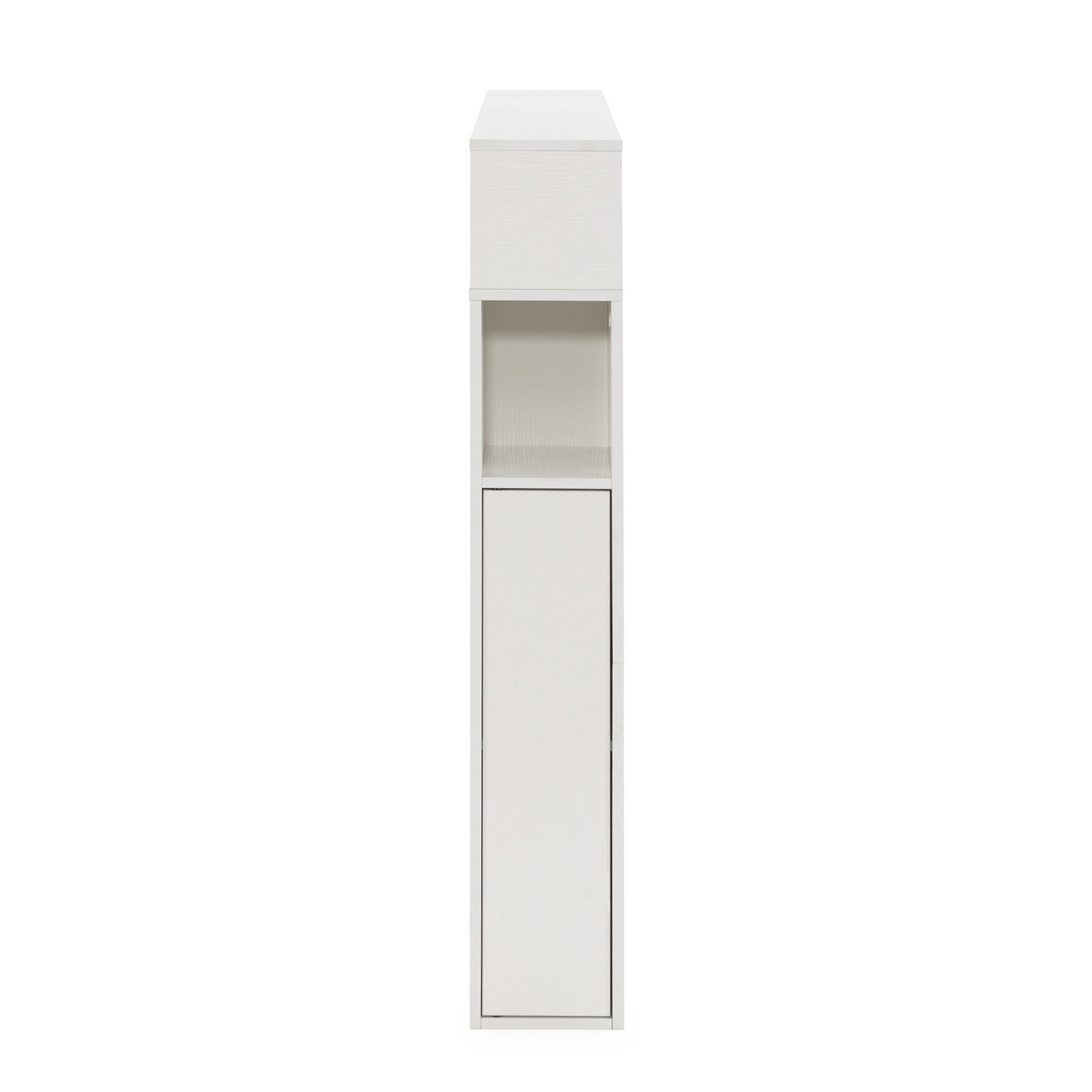 Un delgado estante blanco con una puerta y un estante abierto.