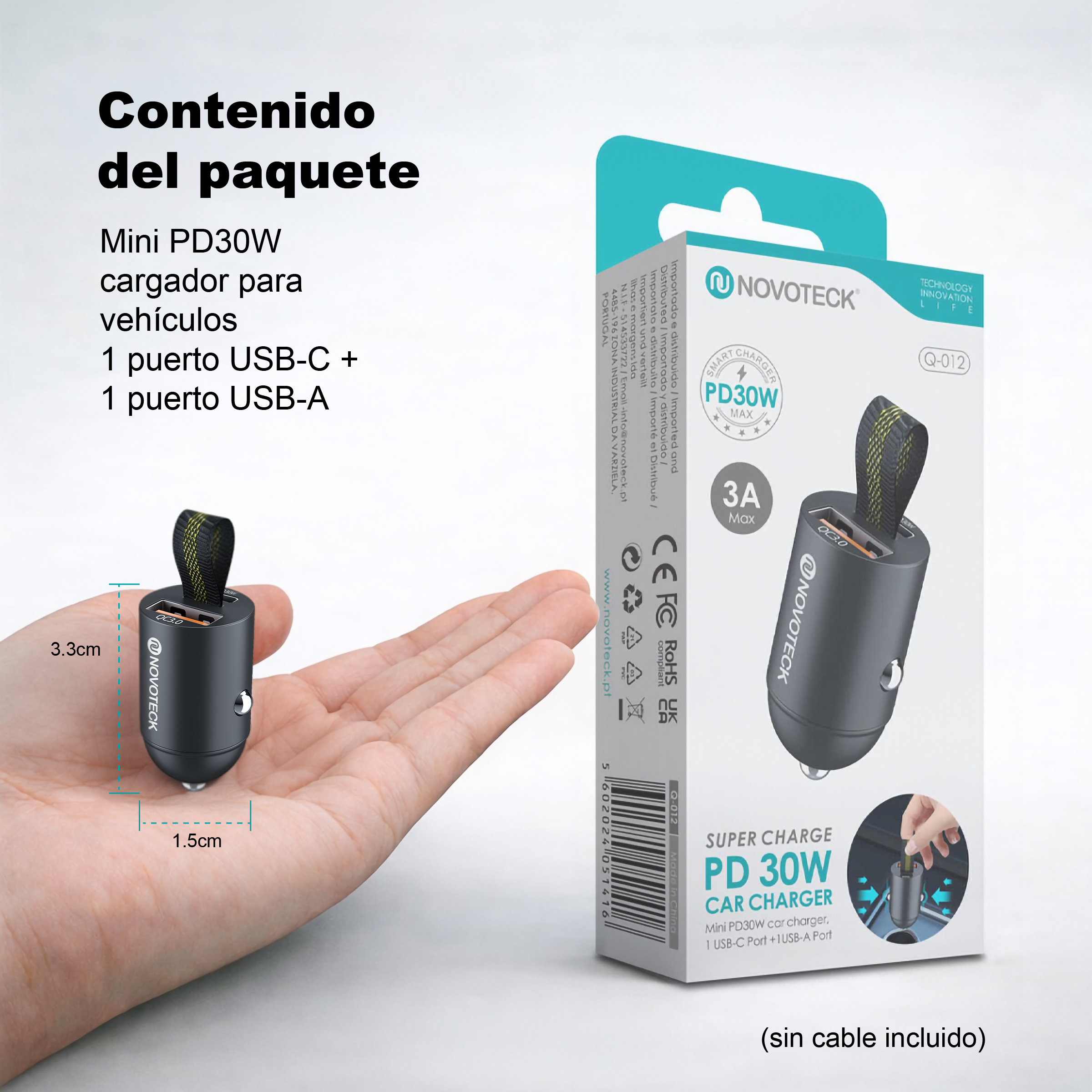 Cargador de coche Novoteck PD 30W gris con 2 puertos en mano. Tamaño indicado.