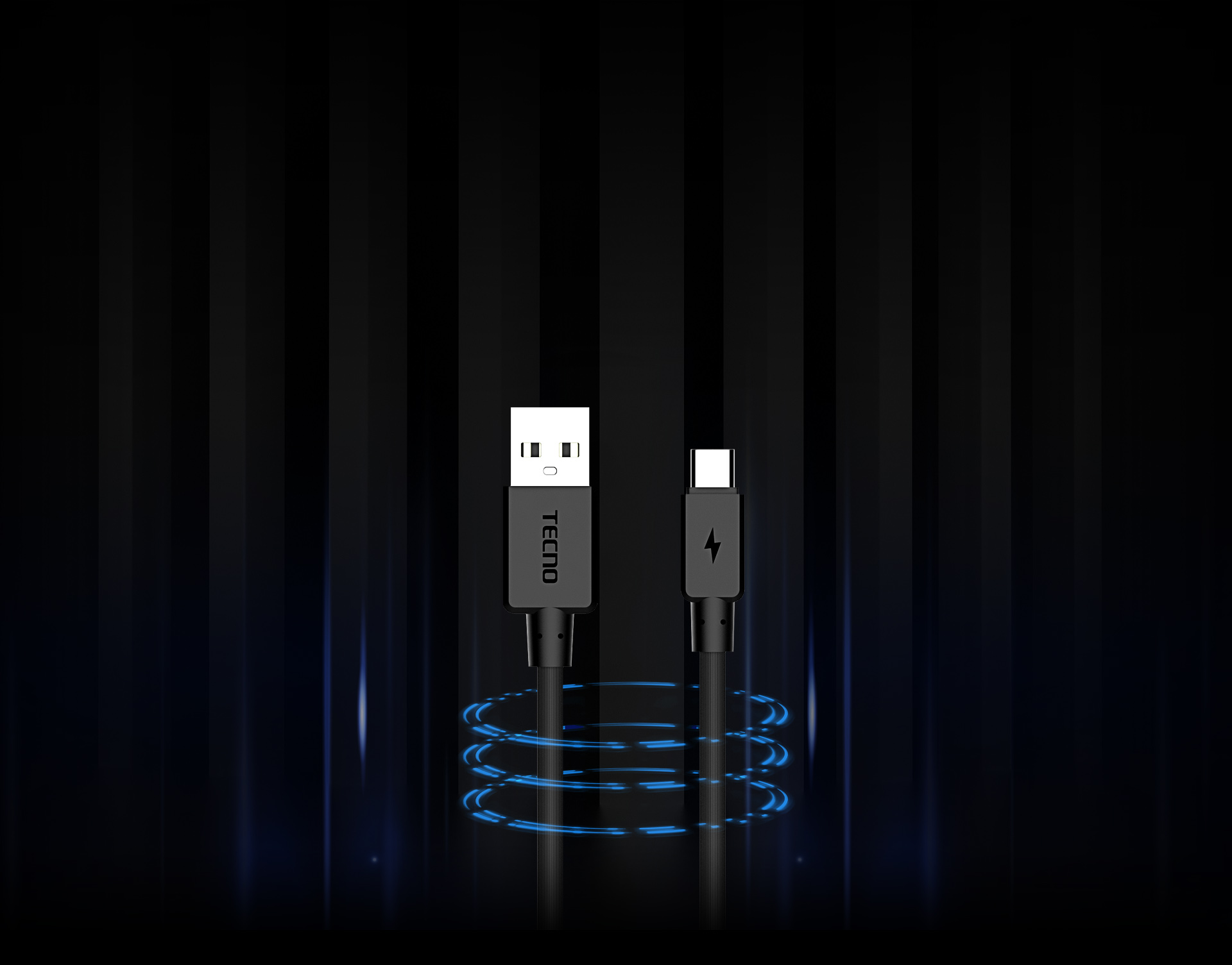 TECNO logolu ve şimşek sembollü siyah USB-C kablosu. Mavi ışık halkaları.