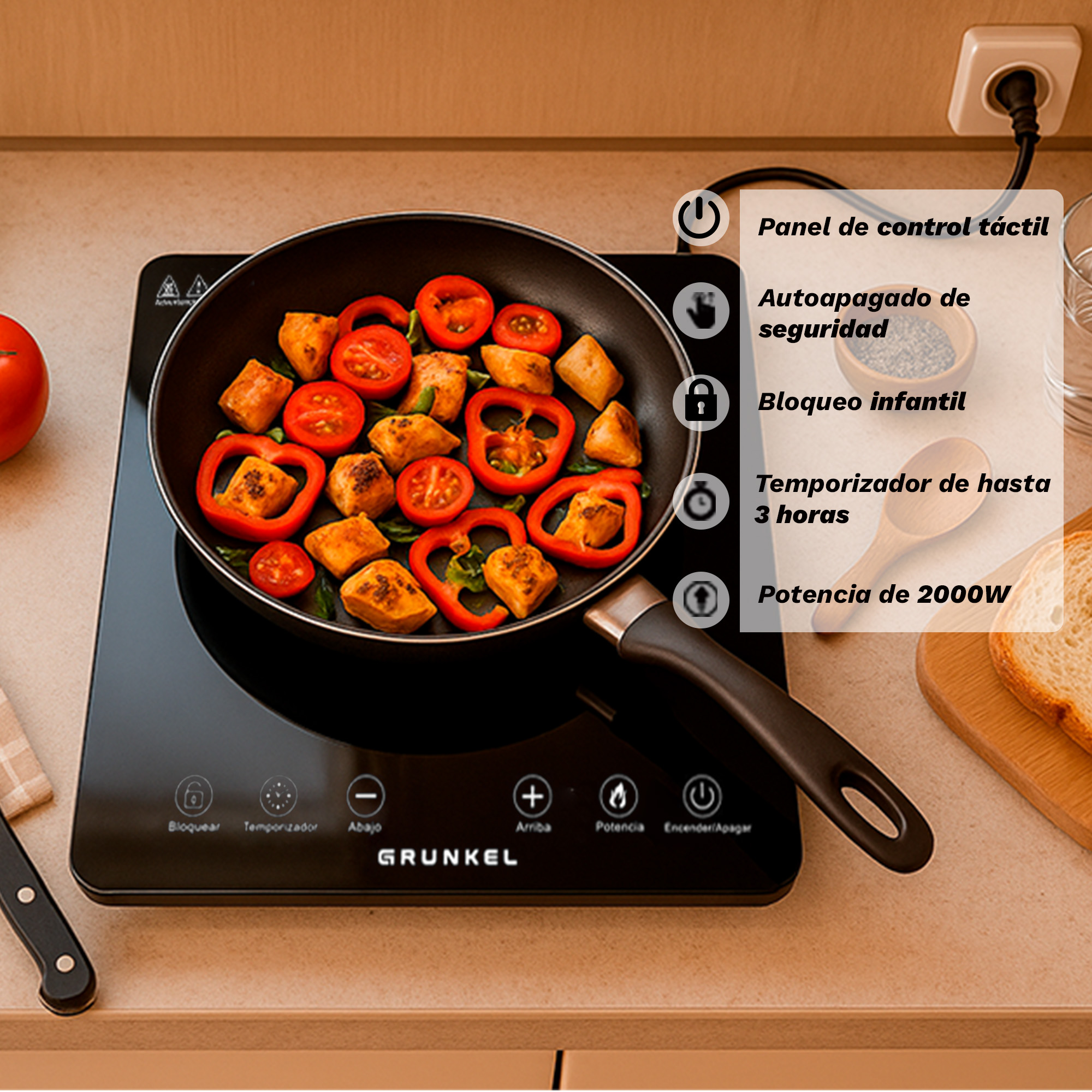 Una placa de cocina con una sartén llena de pollo, tomates y pimientos.