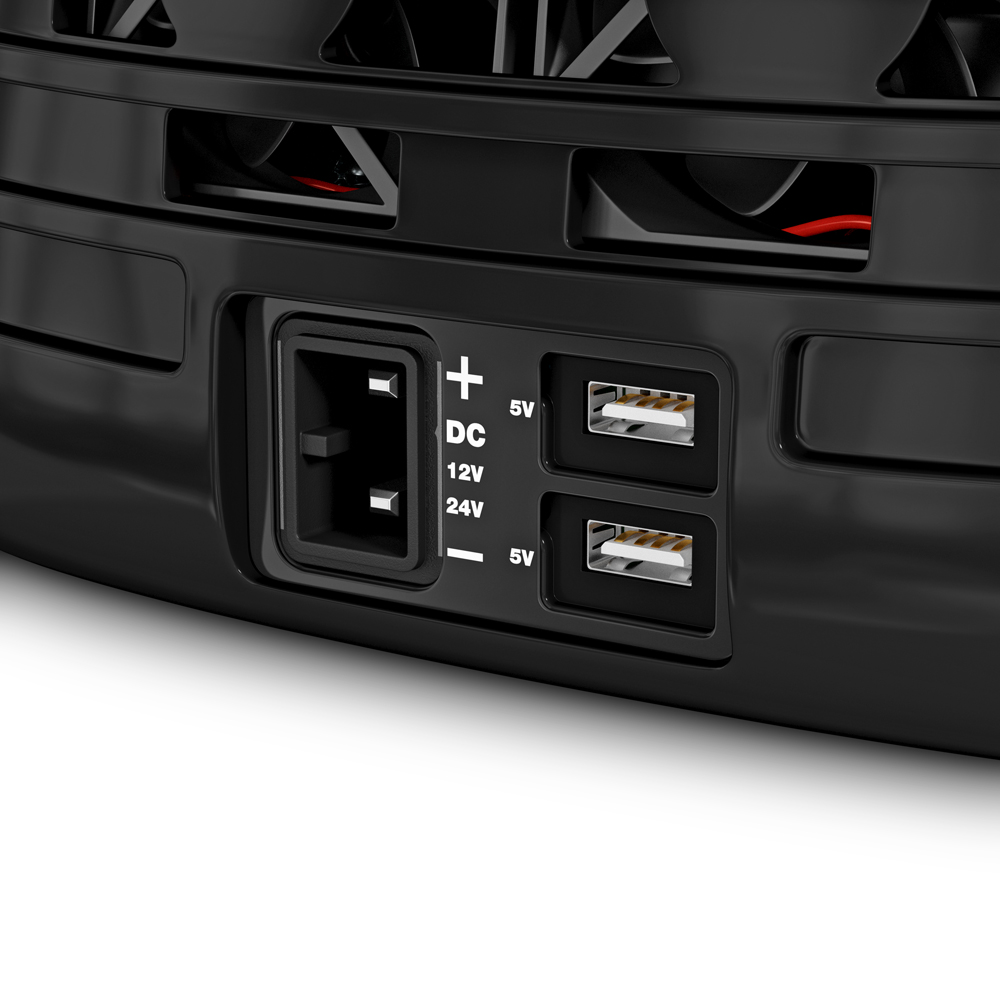 Czarne urządzenie z portem DC, oznaczeniami 12V/24V i dwoma portami USB.