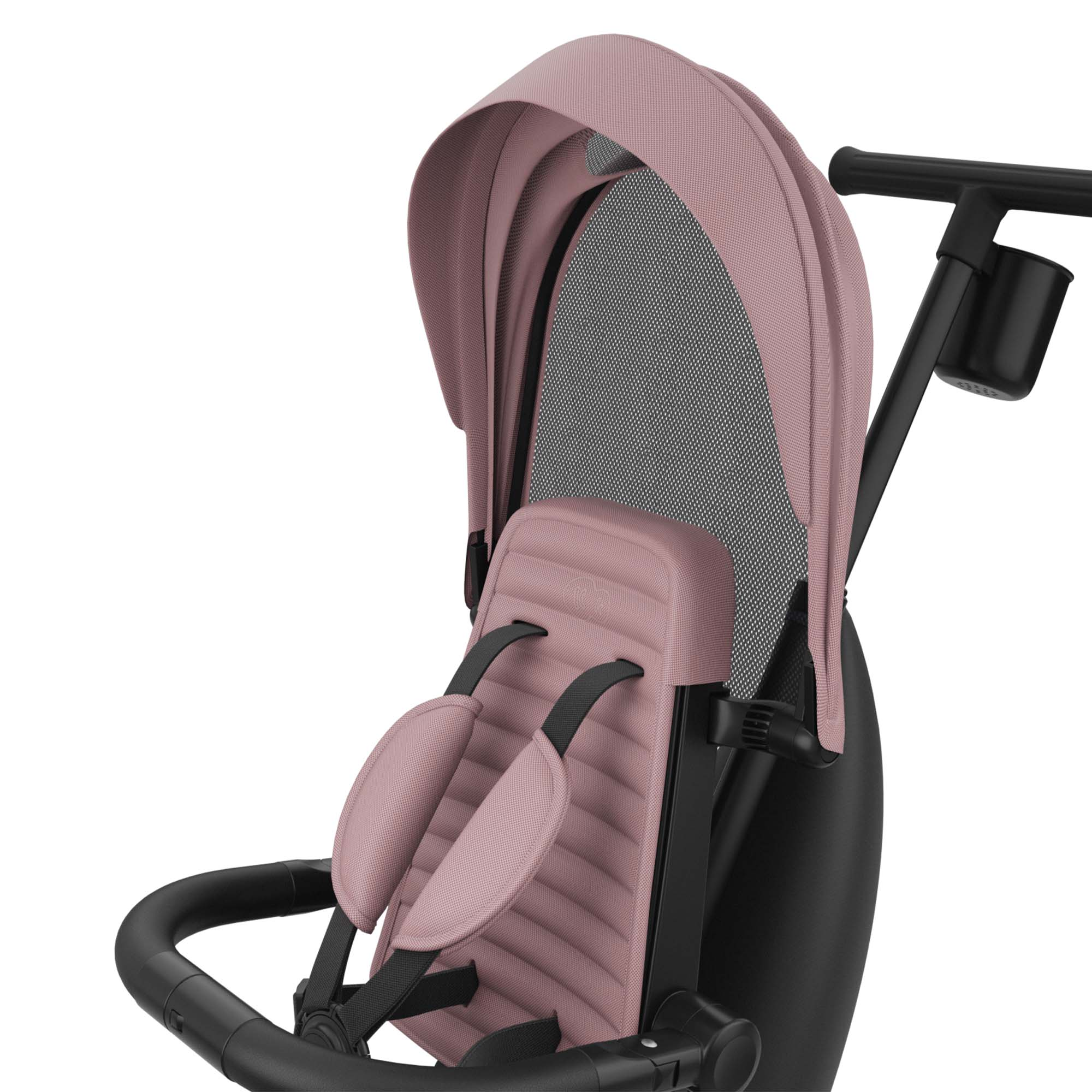 Asiento de cochecito rosa con cinturones y capota negros.