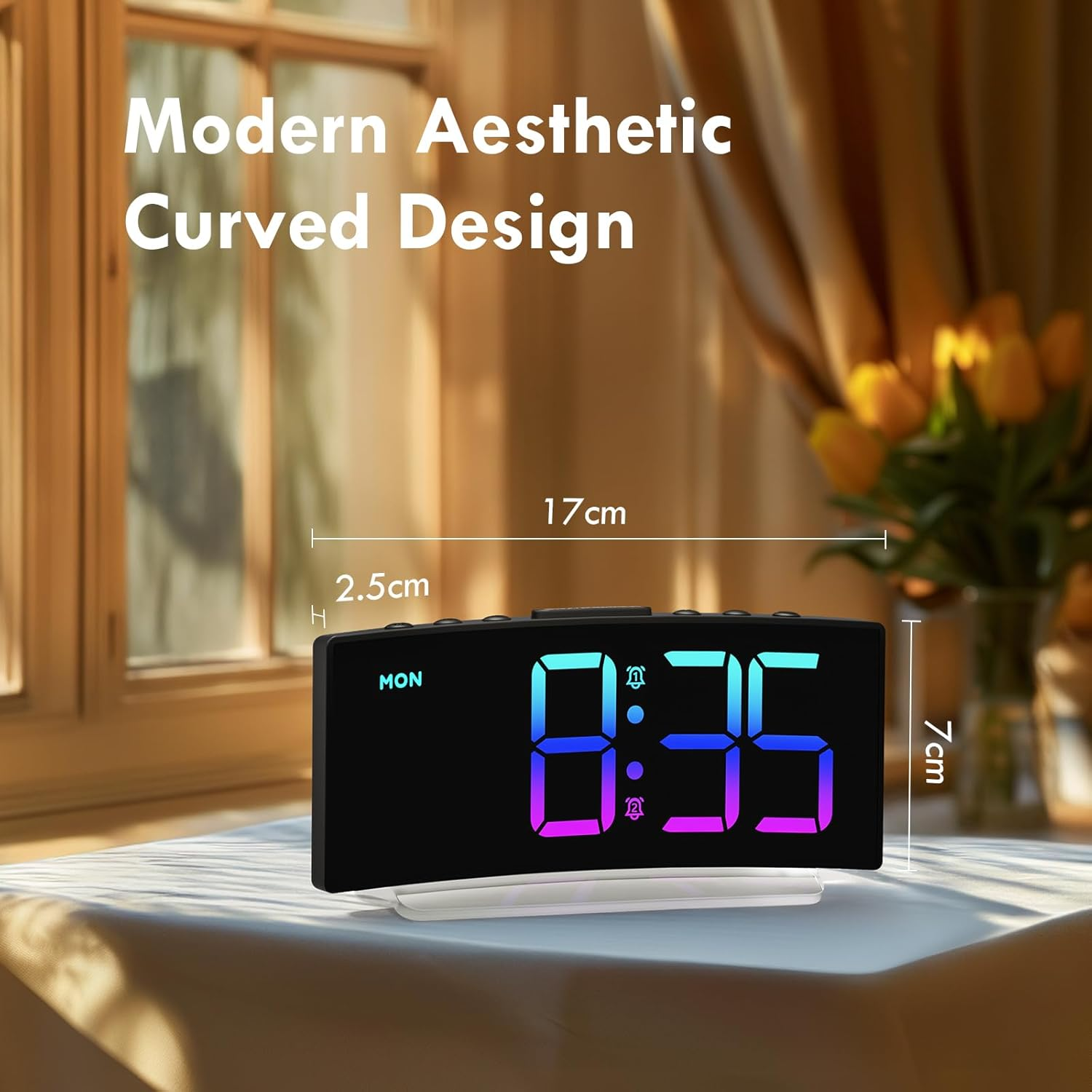 Gebogene Digitaluhr zeigt 0:35 in bunten LEDs, 17cm breit, 7cm hoch.