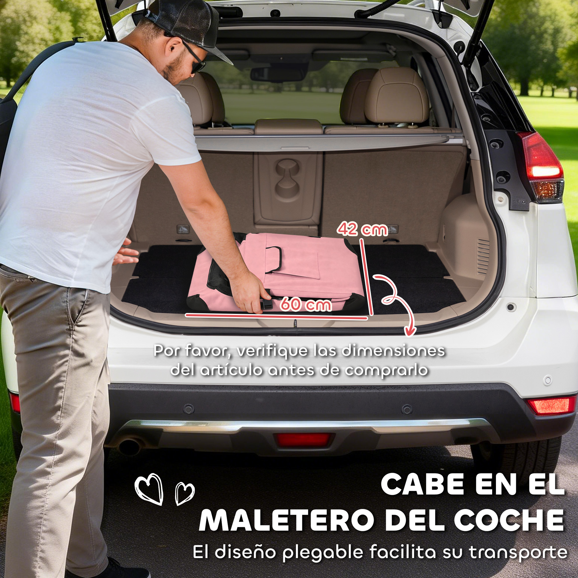 Hombre carga una jaula rosa plegable para perros en el maletero.