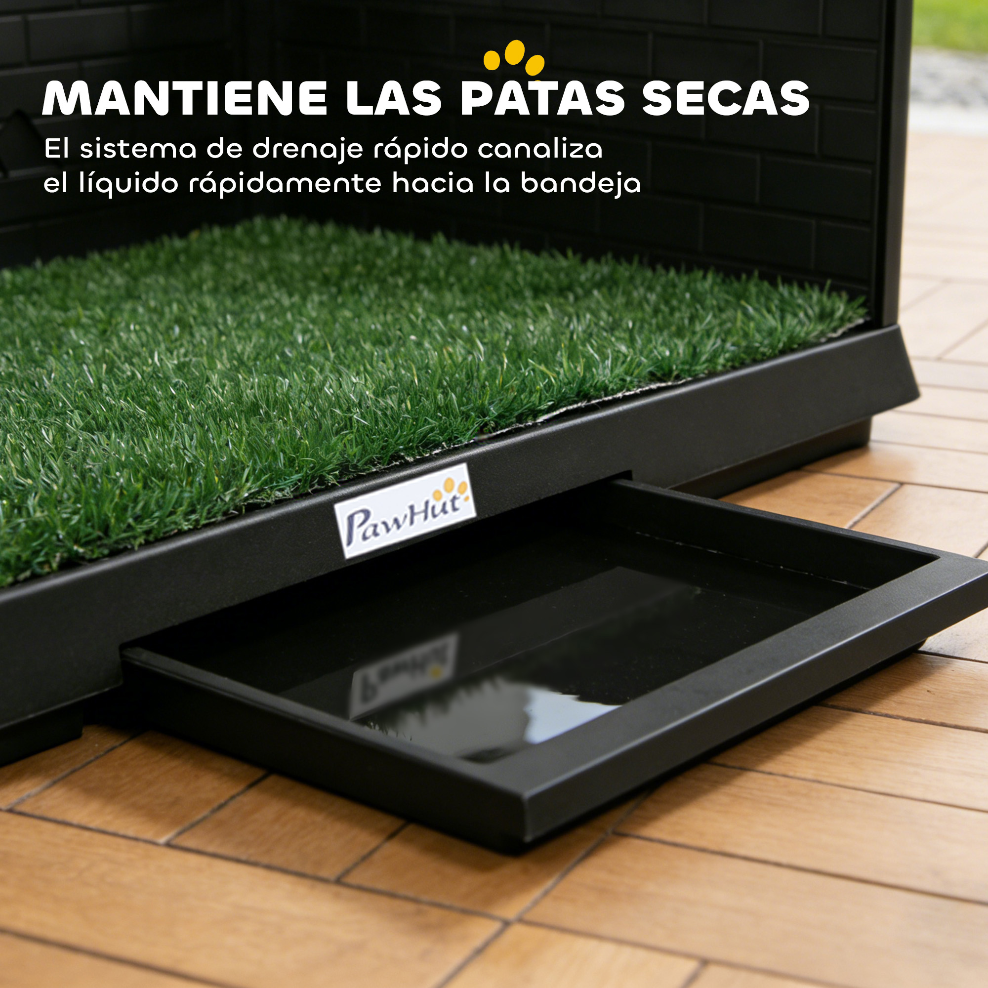 Un orinal para mascotas con césped artificial y bandeja extraíble.
