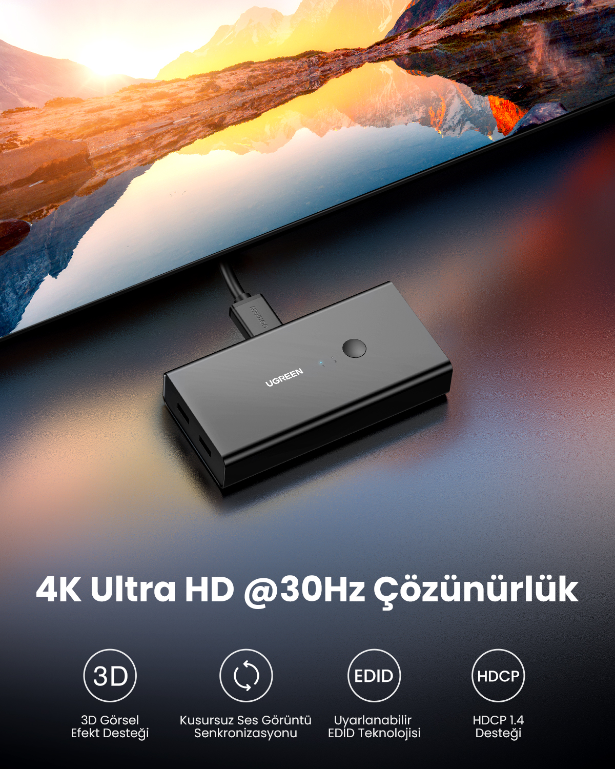 4K çözünürlüklü siyah bir UGREEN adaptörü TV ekranının önünde.