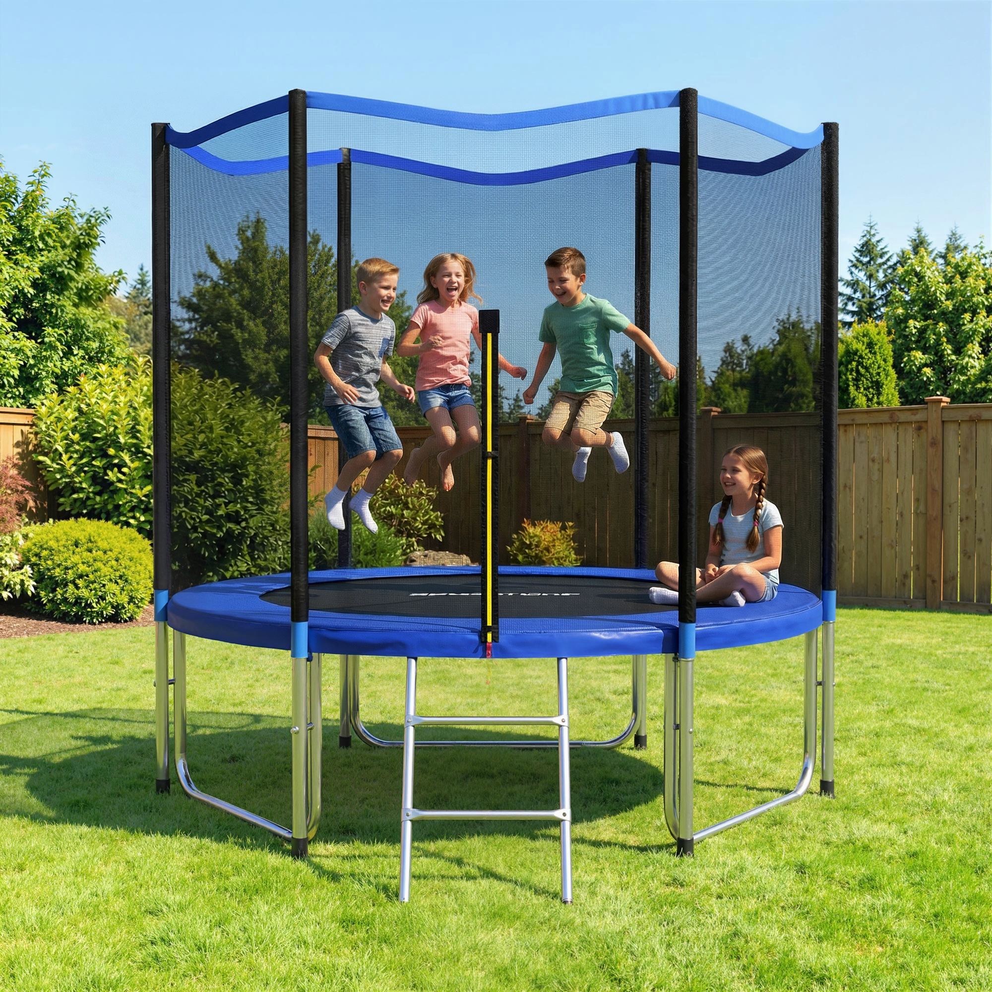 Cuatro niños saltan en un trampolín en un patio trasero. Una niña se sienta en el borde.