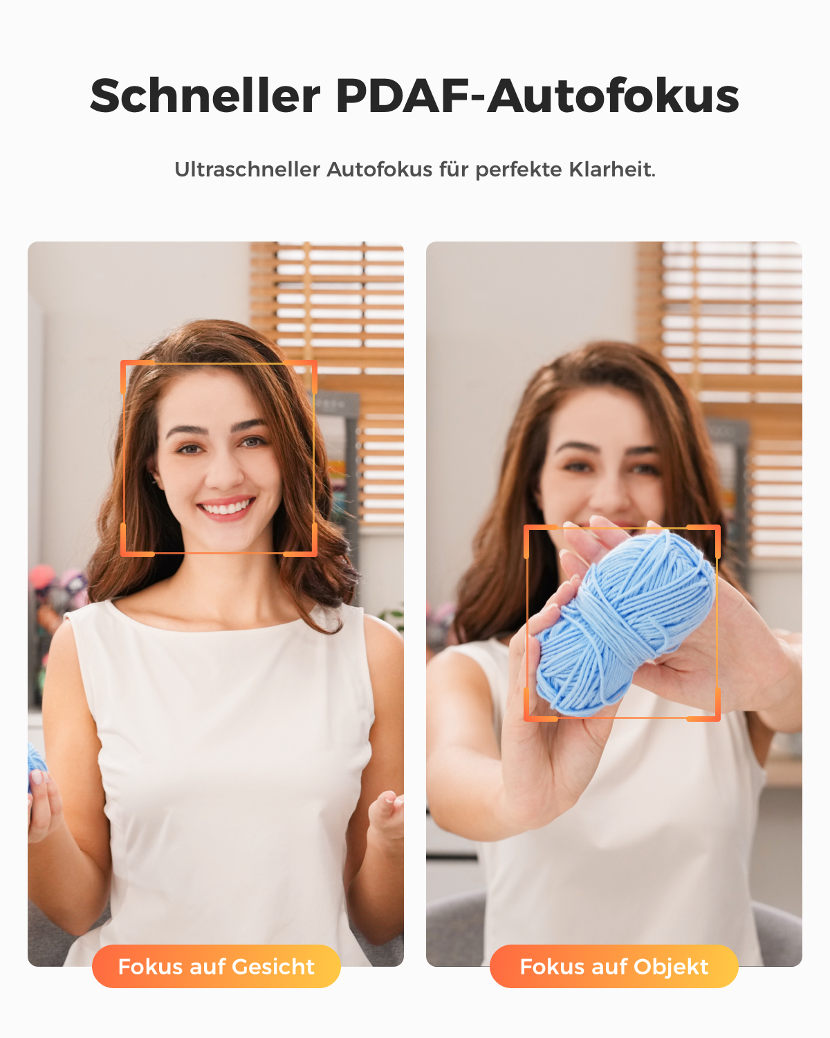 Eine Frau lächelt, der Fokus liegt auf ihrem Gesicht. Rechts hält sie ein blaues Garnknäuel.