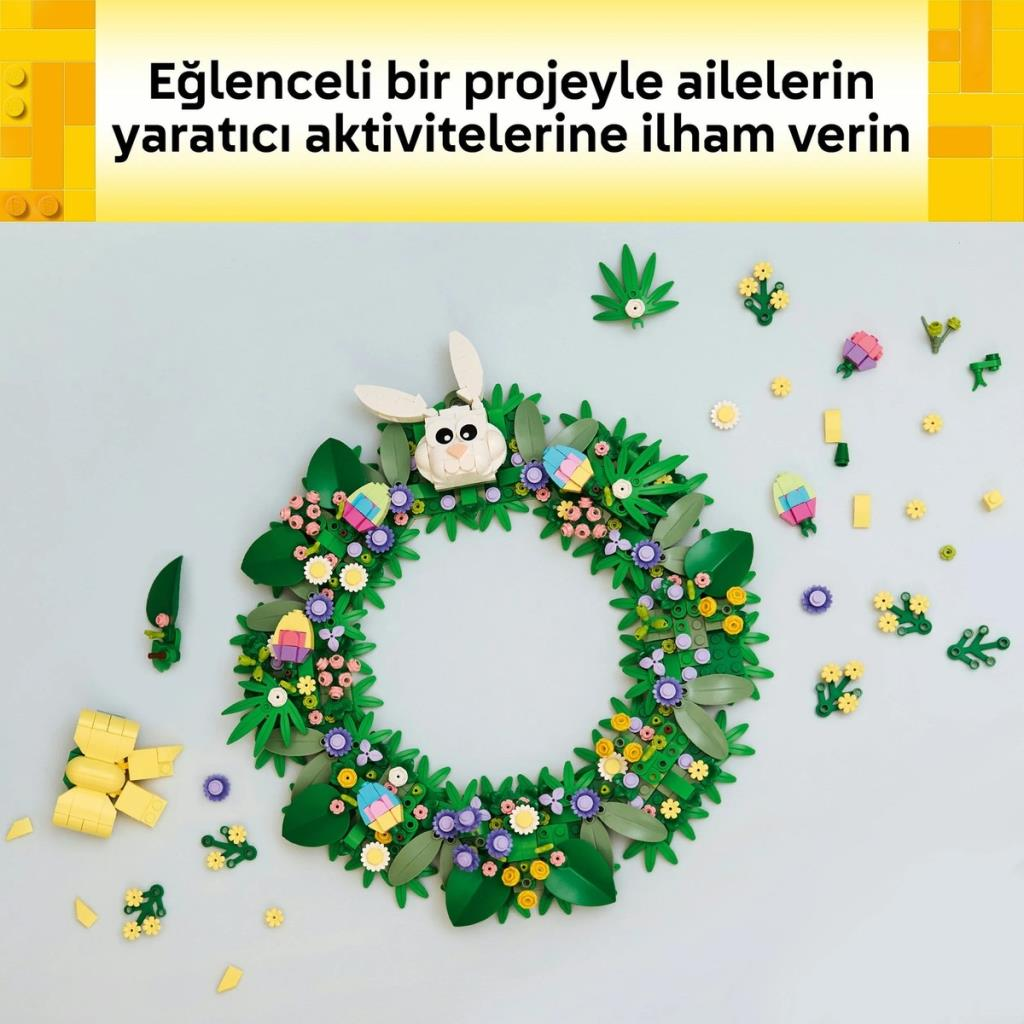 Tavşan ve Paskalya yumurtası süslemeli Lego Paskalya çelengi.