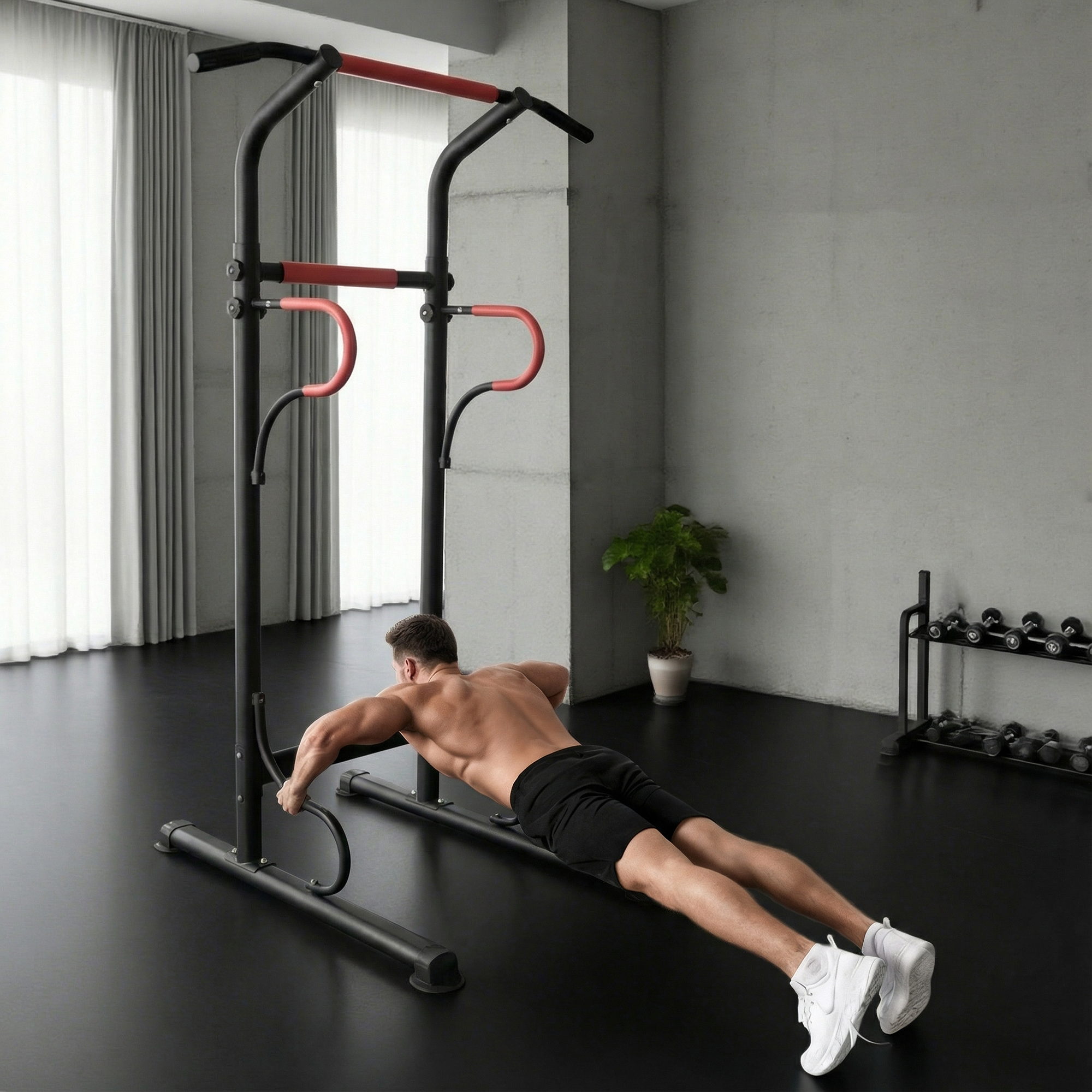 Un hombre hace flexiones en una estación de dominadas negra y roja en un gimnasio.