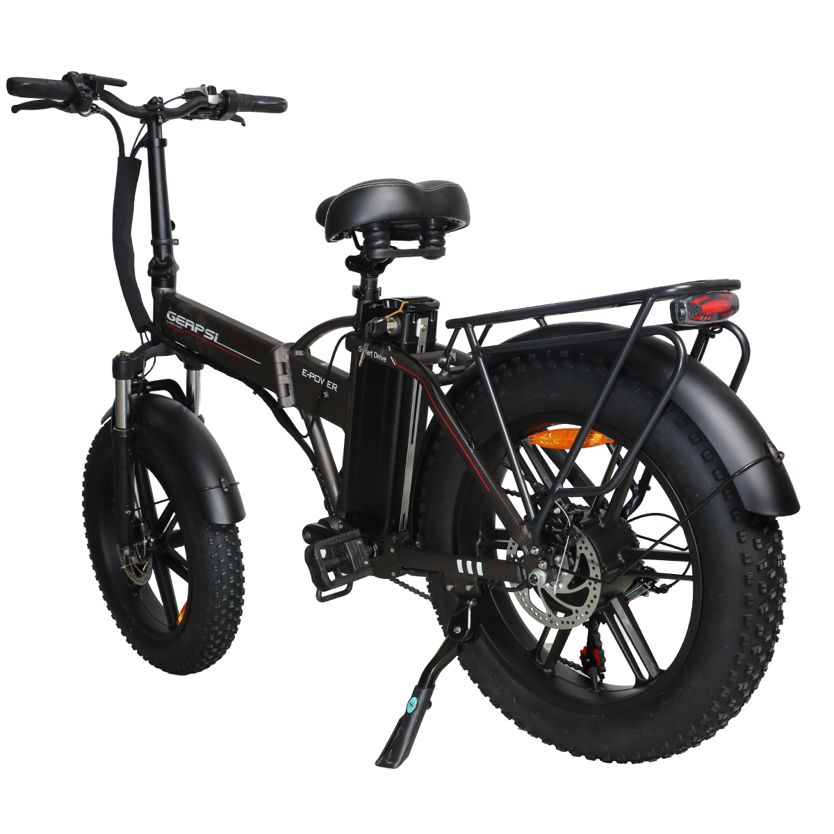 Czarny rower elektryczny typu fat bike z bagażnikiem i podpórką, widok z tyłu.