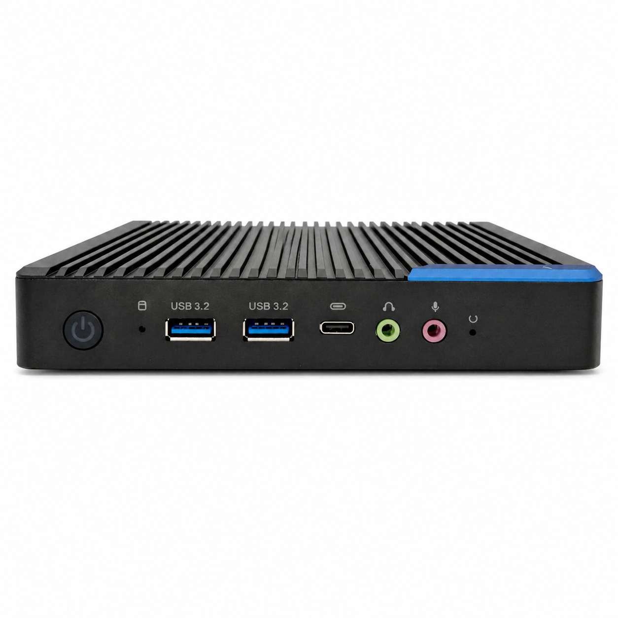 Czarny mini PC z prążkowanym wierzchem, przyciskiem zasilania, portami USB i audio.