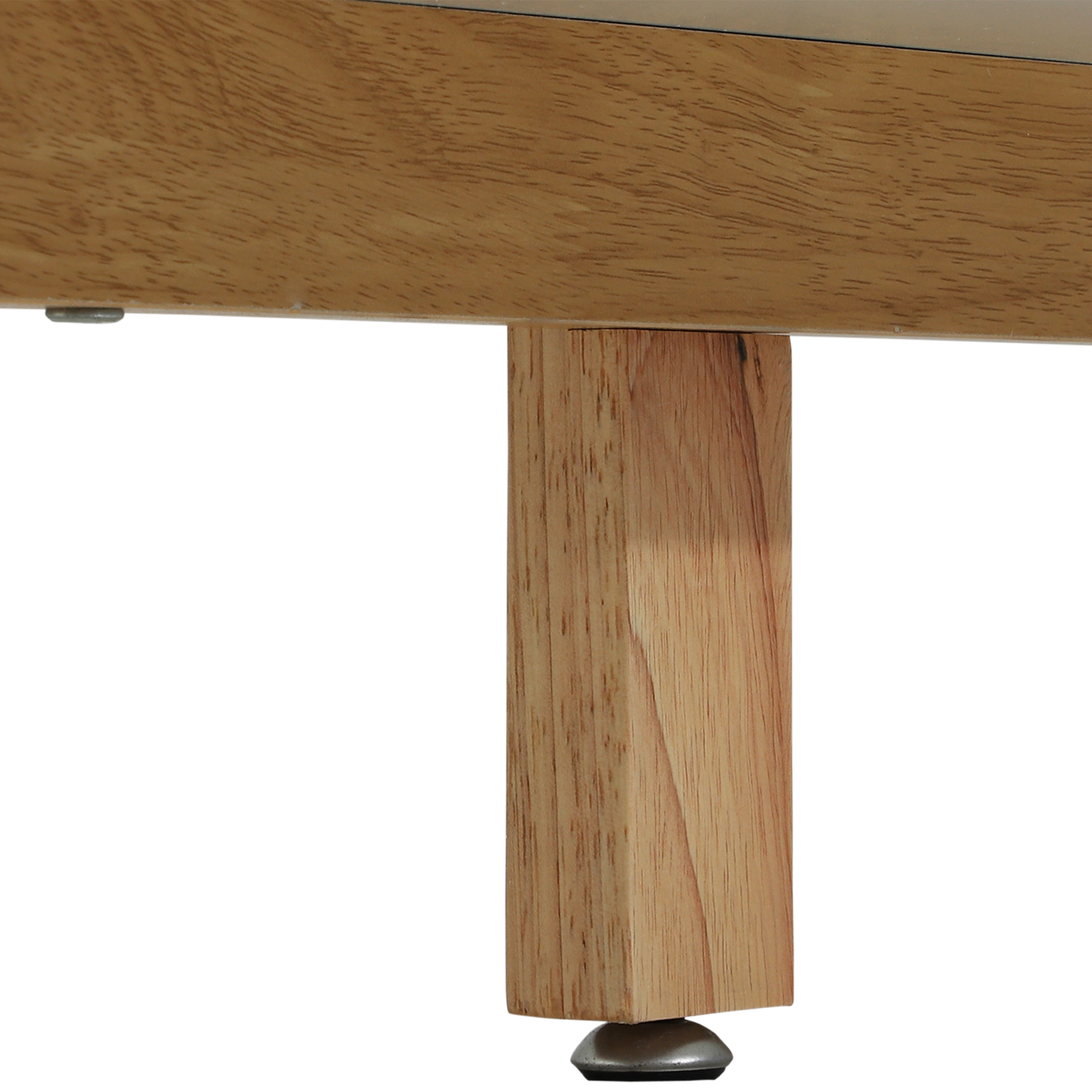 Una pata de mesa de madera con un pie metálico unida a un tablero de madera.