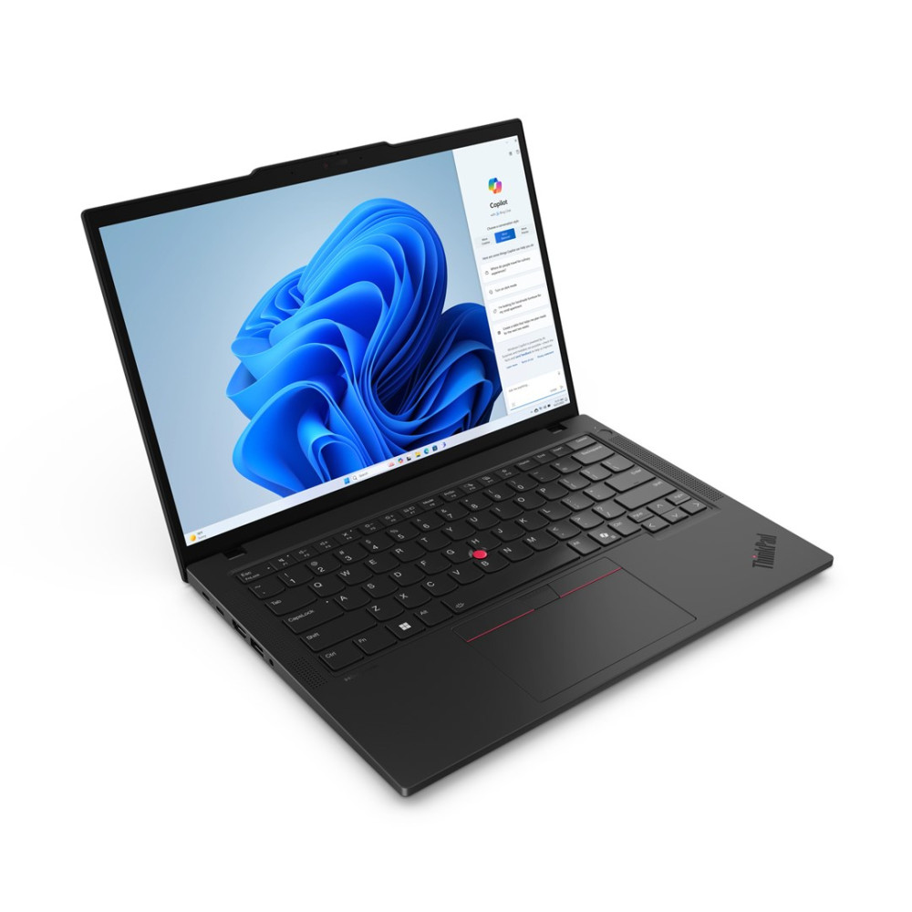 Czarny laptop wyświetlający niebieskie tło Windows i okno Copilota.