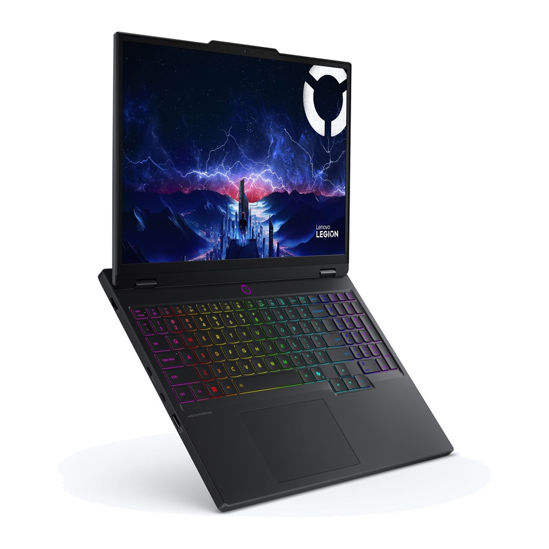 Czarny laptop Lenovo Legion z żywعادة tapetą z futurystycznym miejskim krajobrazem.