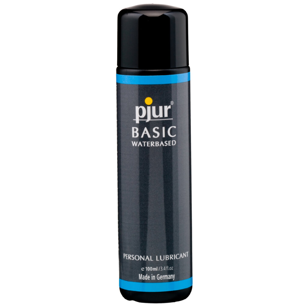 Eine dunkelgraue Flasche mit blauem Band und Aufschrift: pjur BASIC WATERBASED.