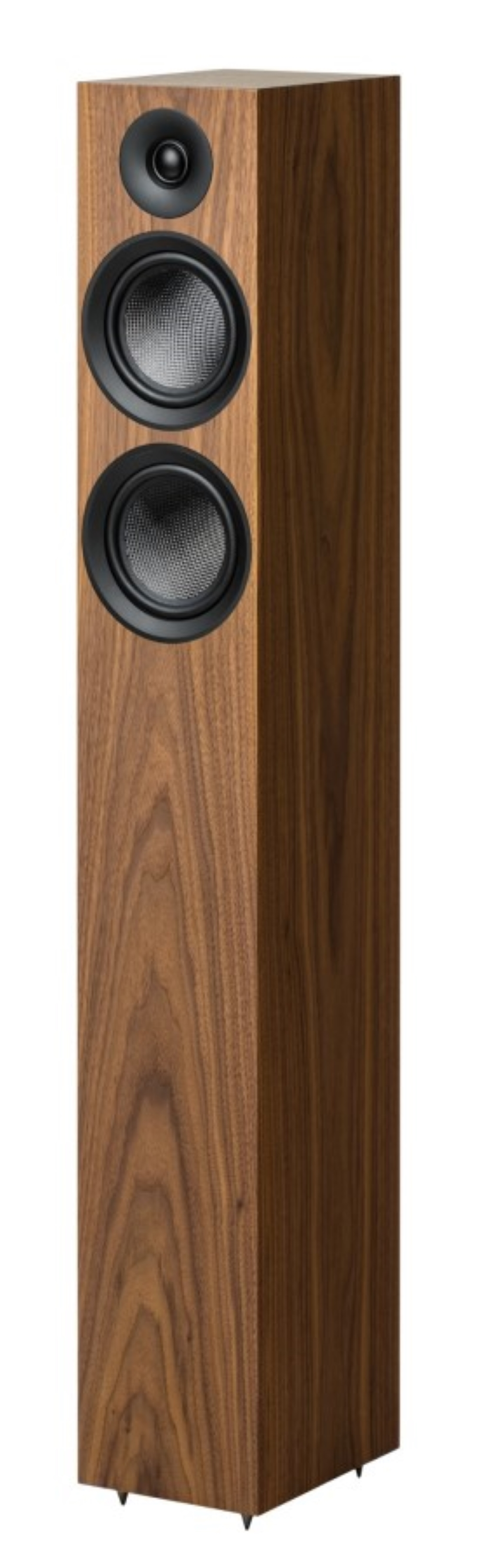 Wysoki głośnik w kolorze drewna z trzema przetwornikami i czarnymi maskownicami.