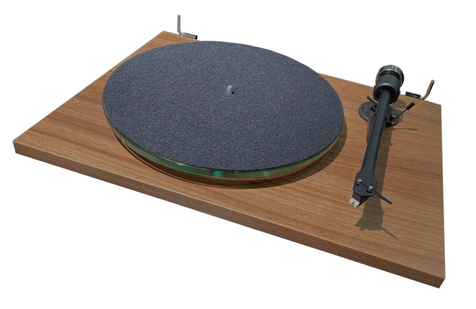 Gramofon z drewnianą podstawą, czarnym ramieniem i szarą matą talerza.