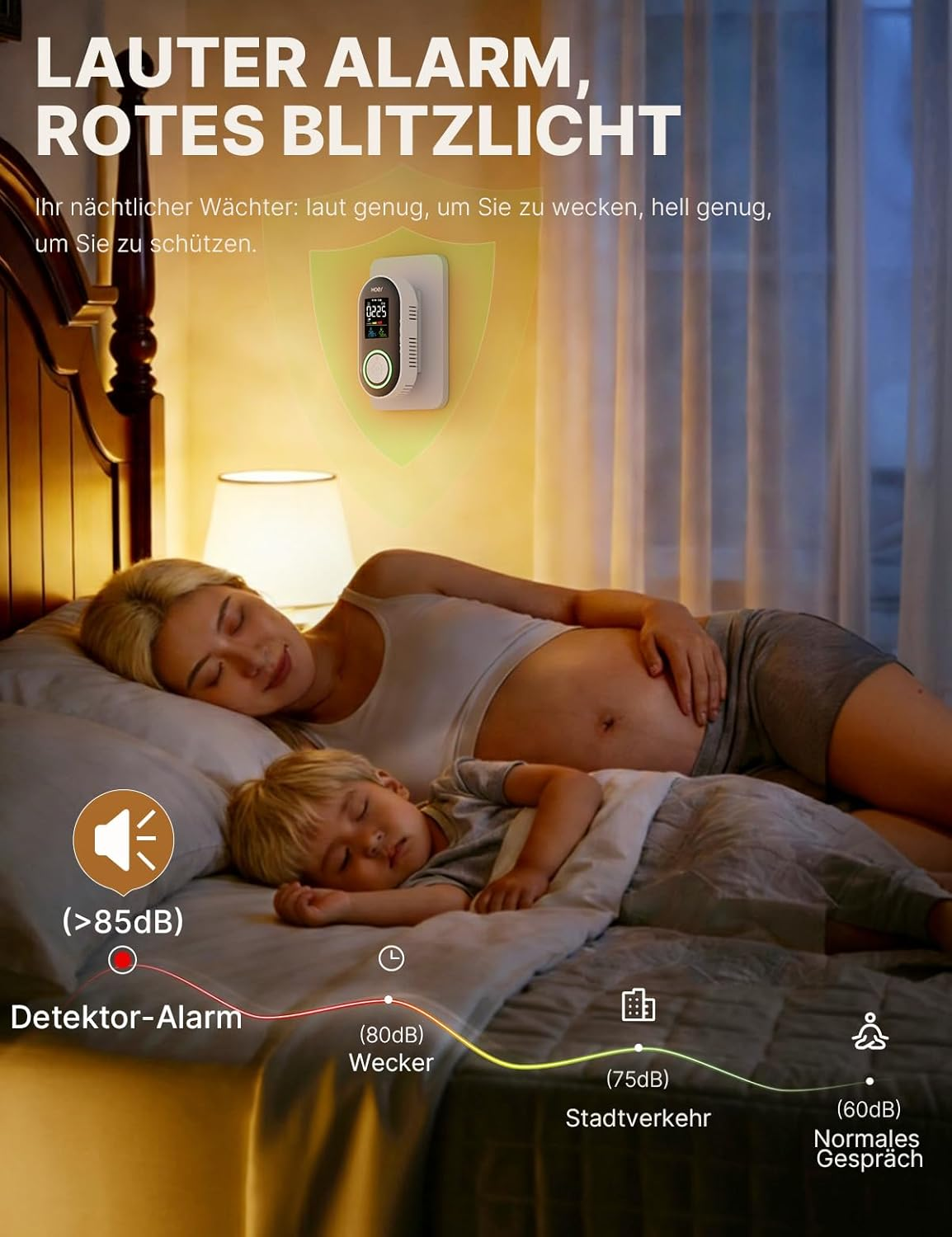 Schlafendes Kind und schwangere Frau im Bett, Detektor über ihnen.