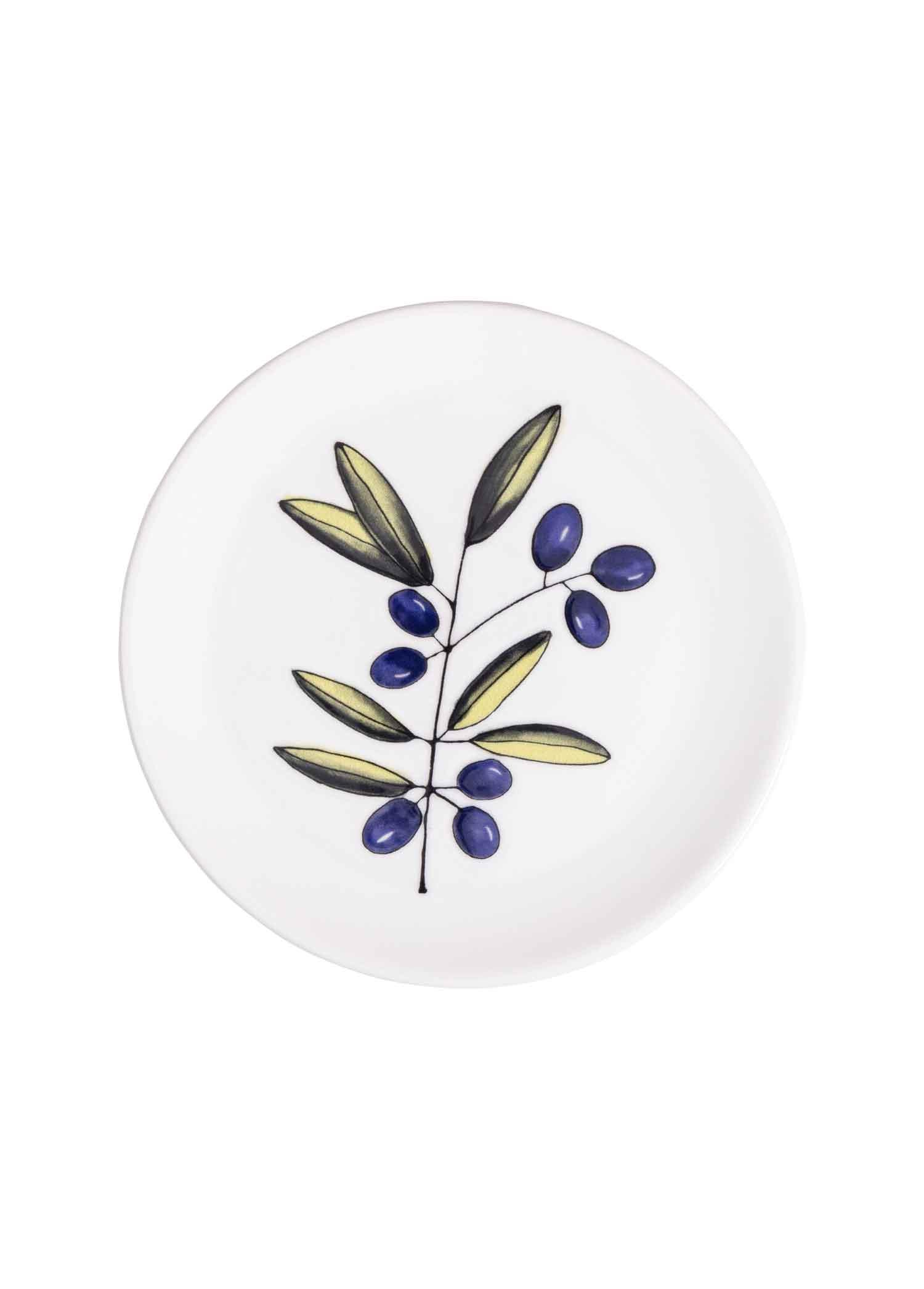 Mavi ve yeşil zeytin dalı çizimli beyaz seramik tabak.