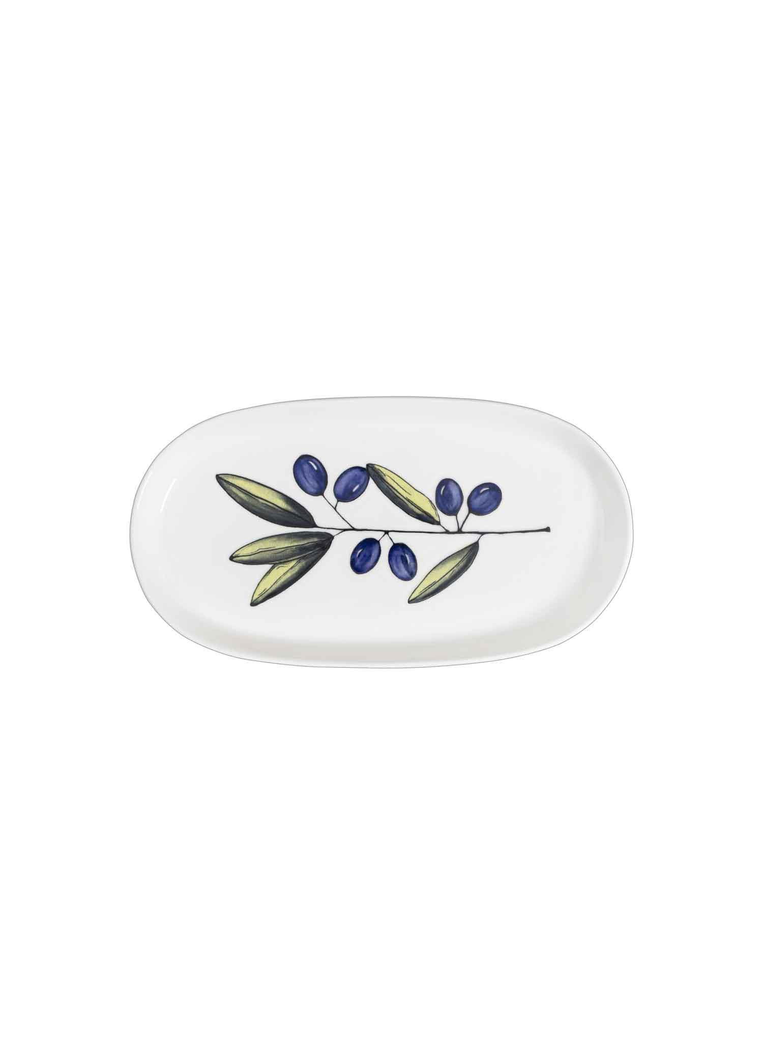 Zeytin dalı desenli oval tabak, mavi zeytinler, yeşil yapraklar.