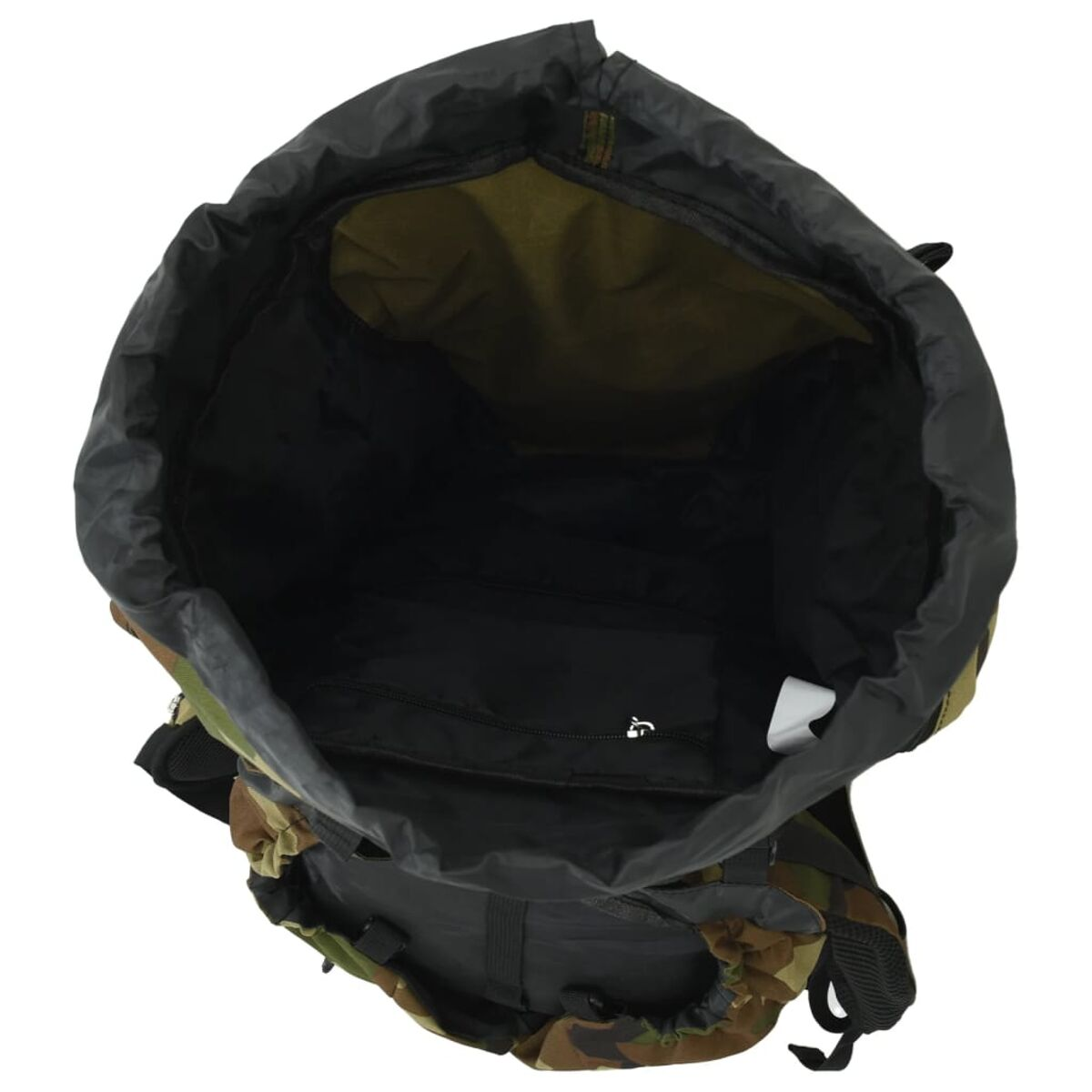 Ein offener Rucksack mit Tarnmuster und schwarzem Innenfutter.