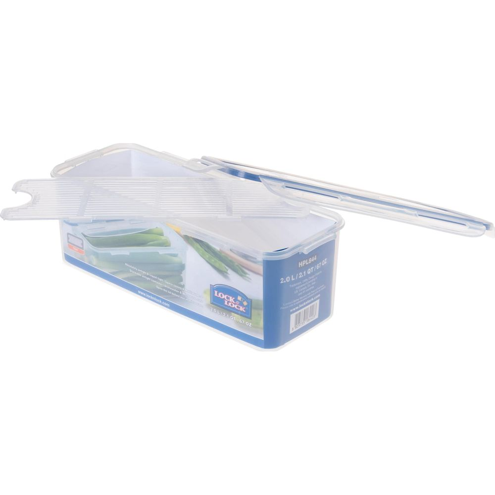 Un contenitore rettangolare trasparente Lock&Lock con coperchio blu e inserto scola.