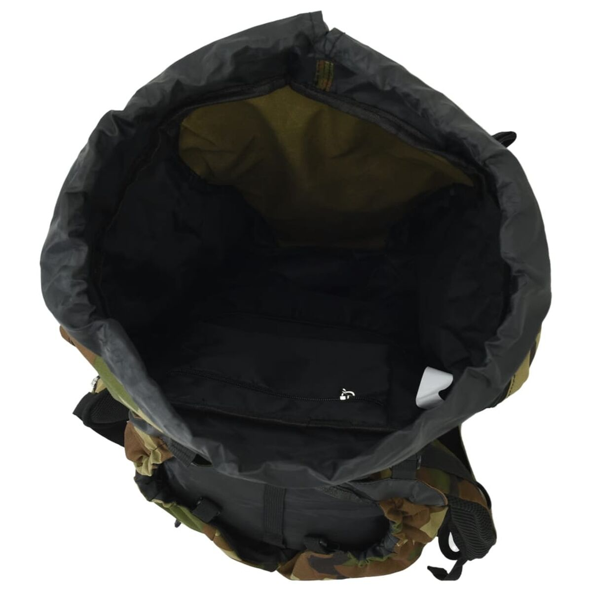 Ein offener Rucksack mit Tarnmuster und schwarzem Innenfutter.