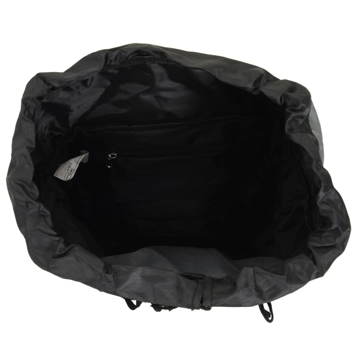 Ein schwarzer Rucksack von oben, innen leer, mit Kordelzug.