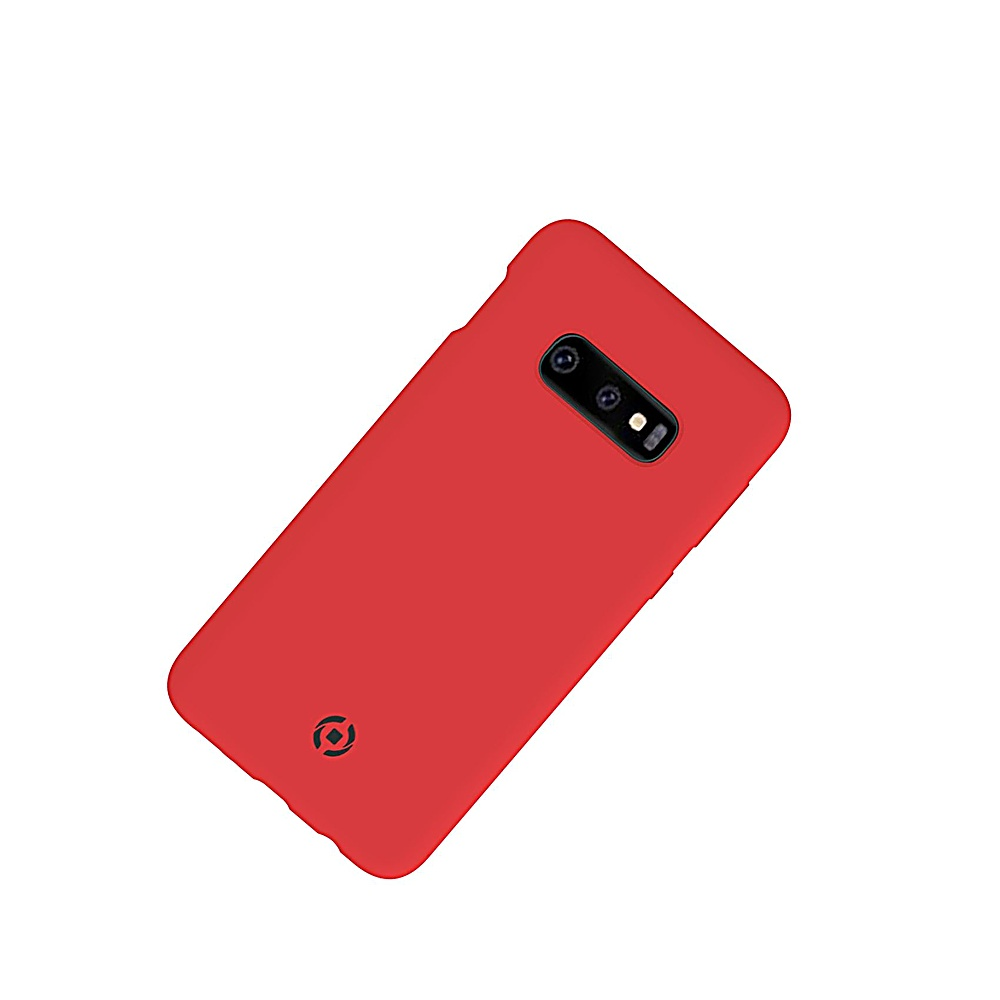 Cover rossa per telefono con tripla lente e logo circolare su sfondo bianco.