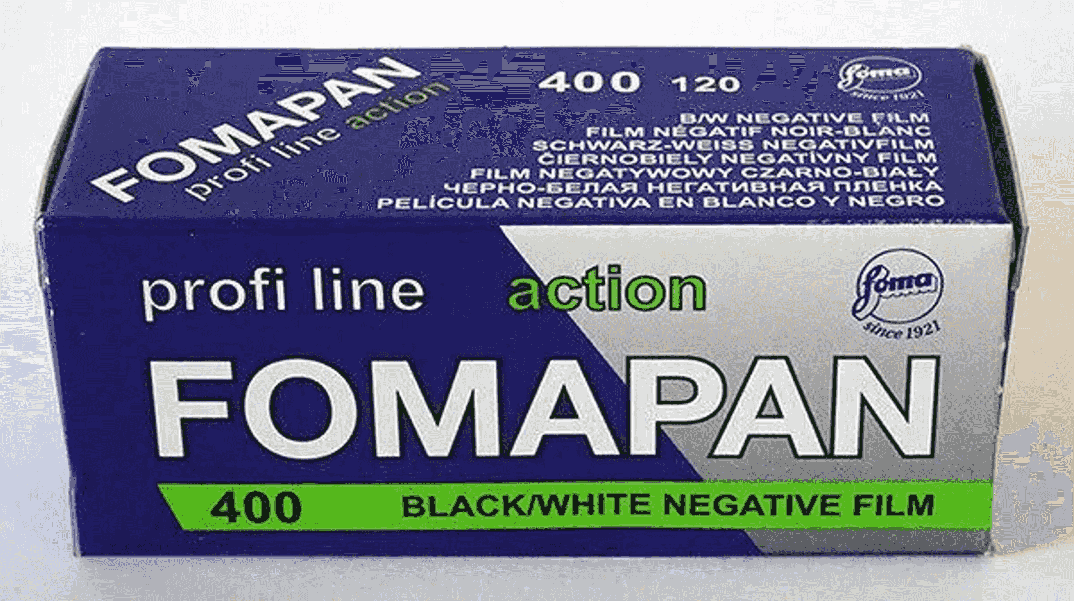Caja de película negativa blanco y negro FOMAPAN 400 con texto.