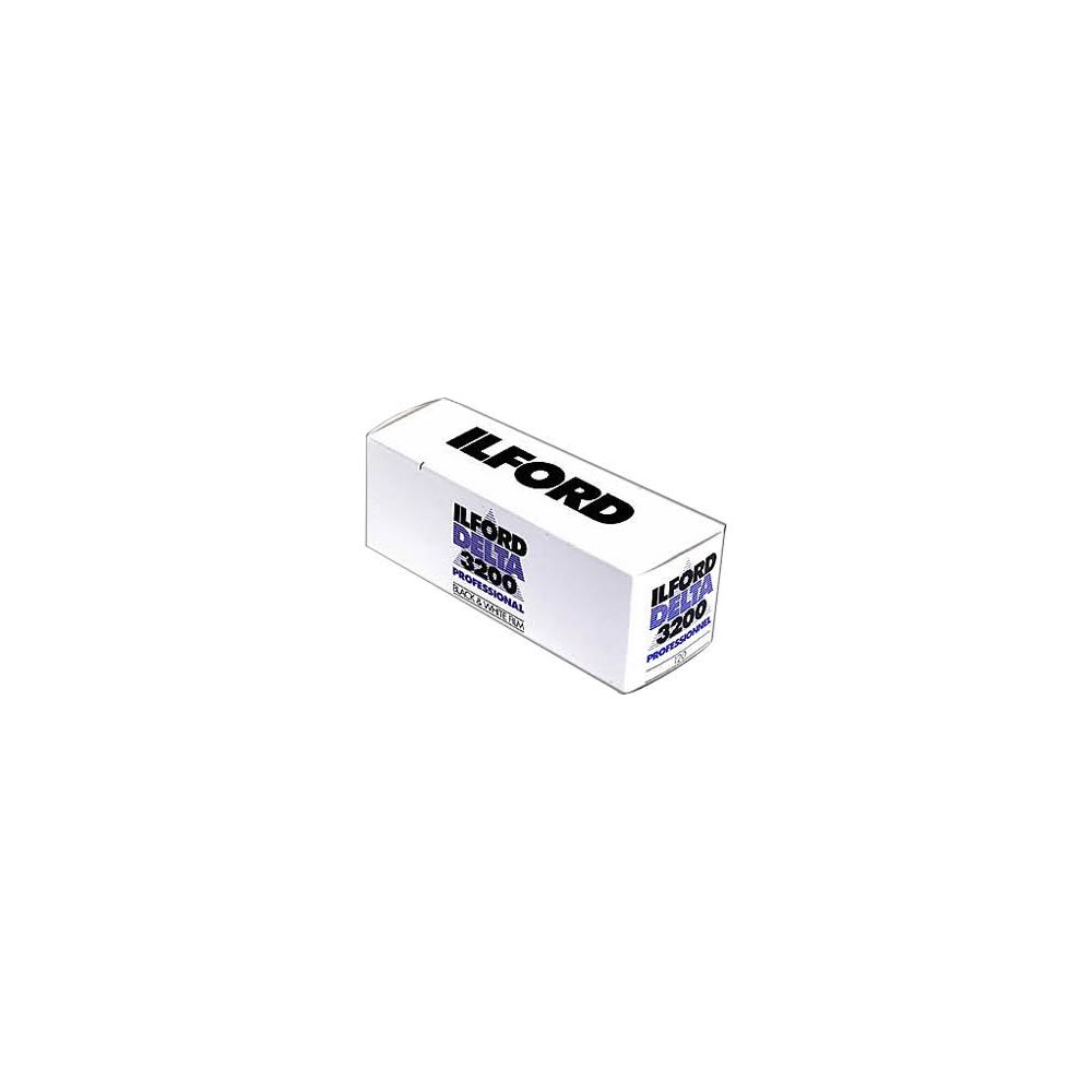 Una caja blanca de película Ilford Delta 3200 Professional blanco y negro.