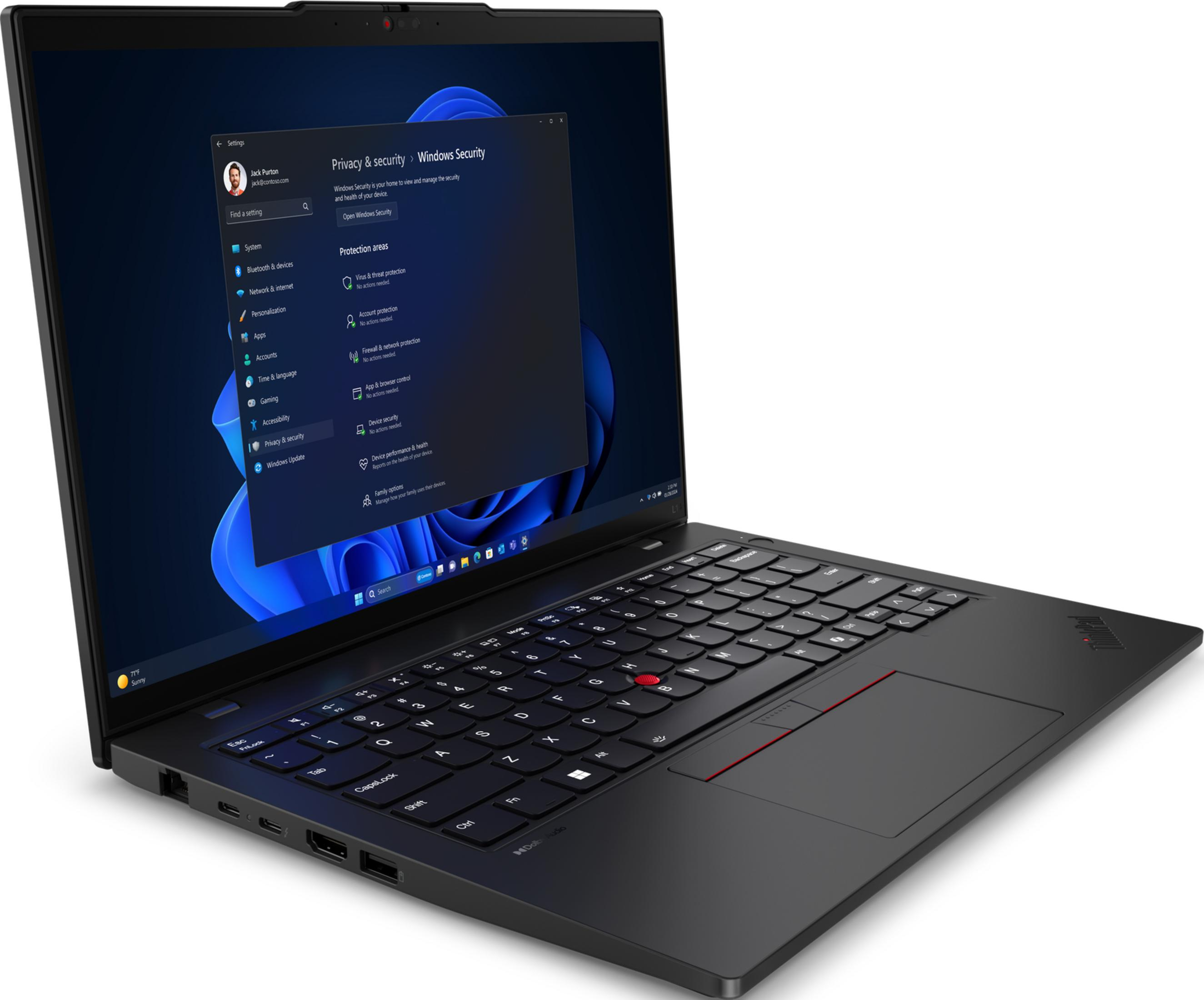 Laptop nero che mostra le impostazioni di sicurezza di Windows 11.